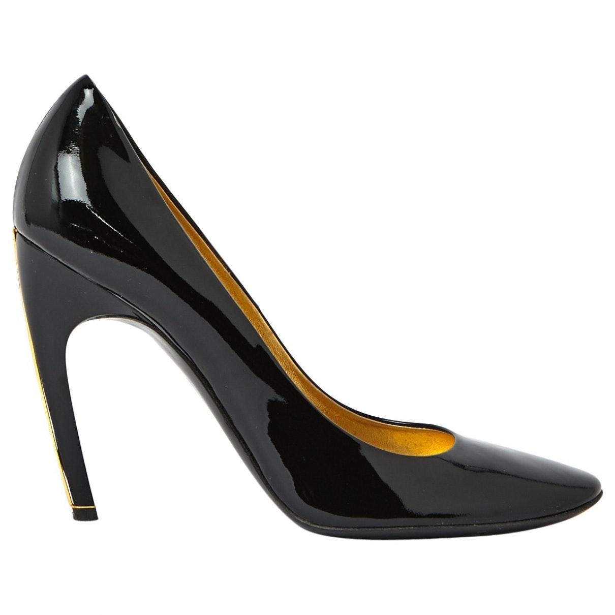 roger vivier black heels