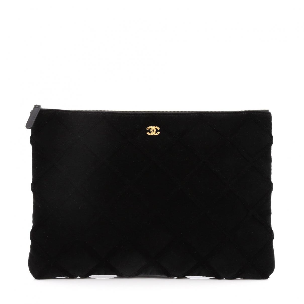 Chanel Pre-owned Velvet Clutch Bag in Black - Lyst