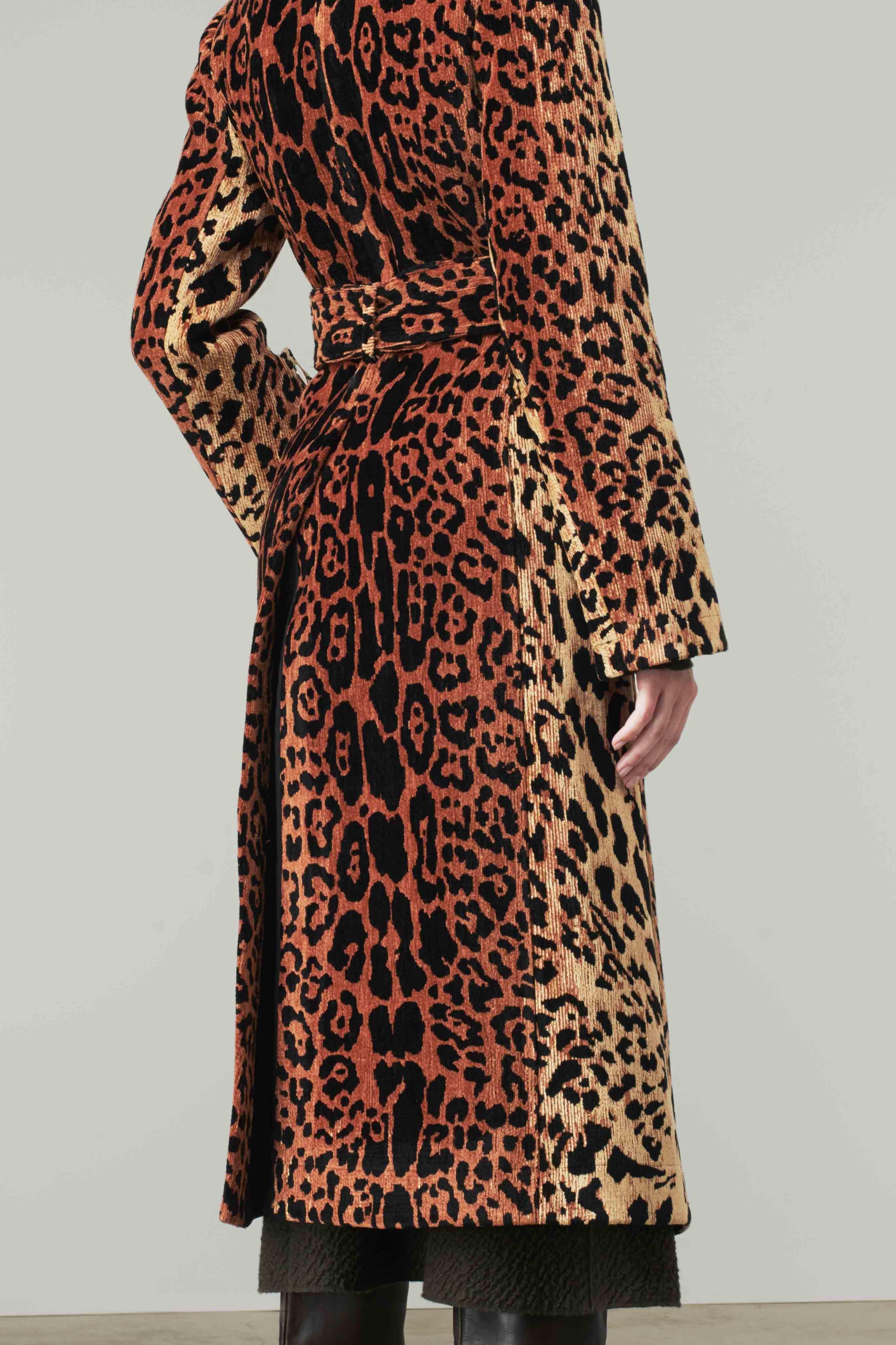 fitted leopard print coat