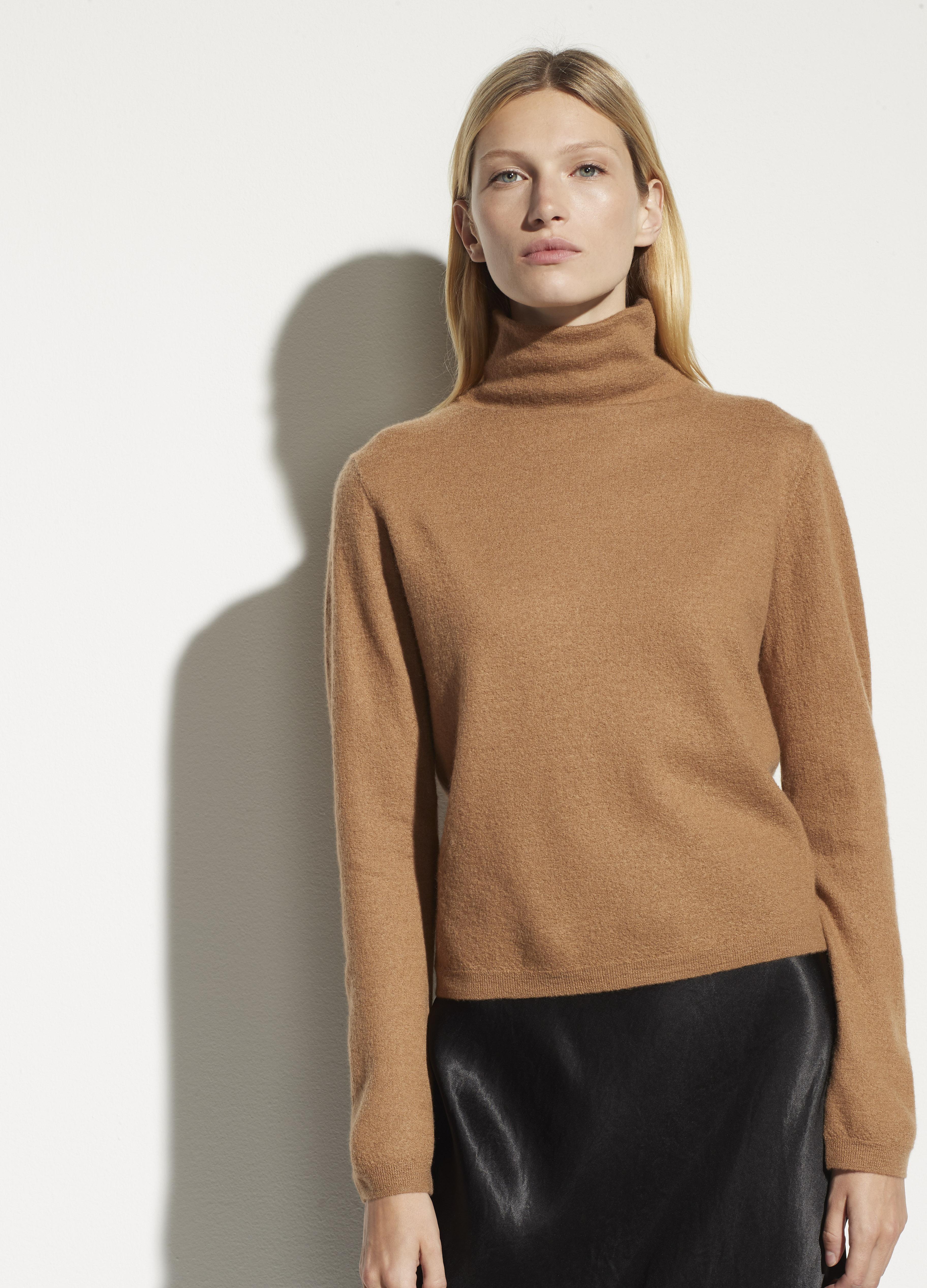 Vince Lightweight Boiled Cashmere Fitted Turtleneck - Lyst