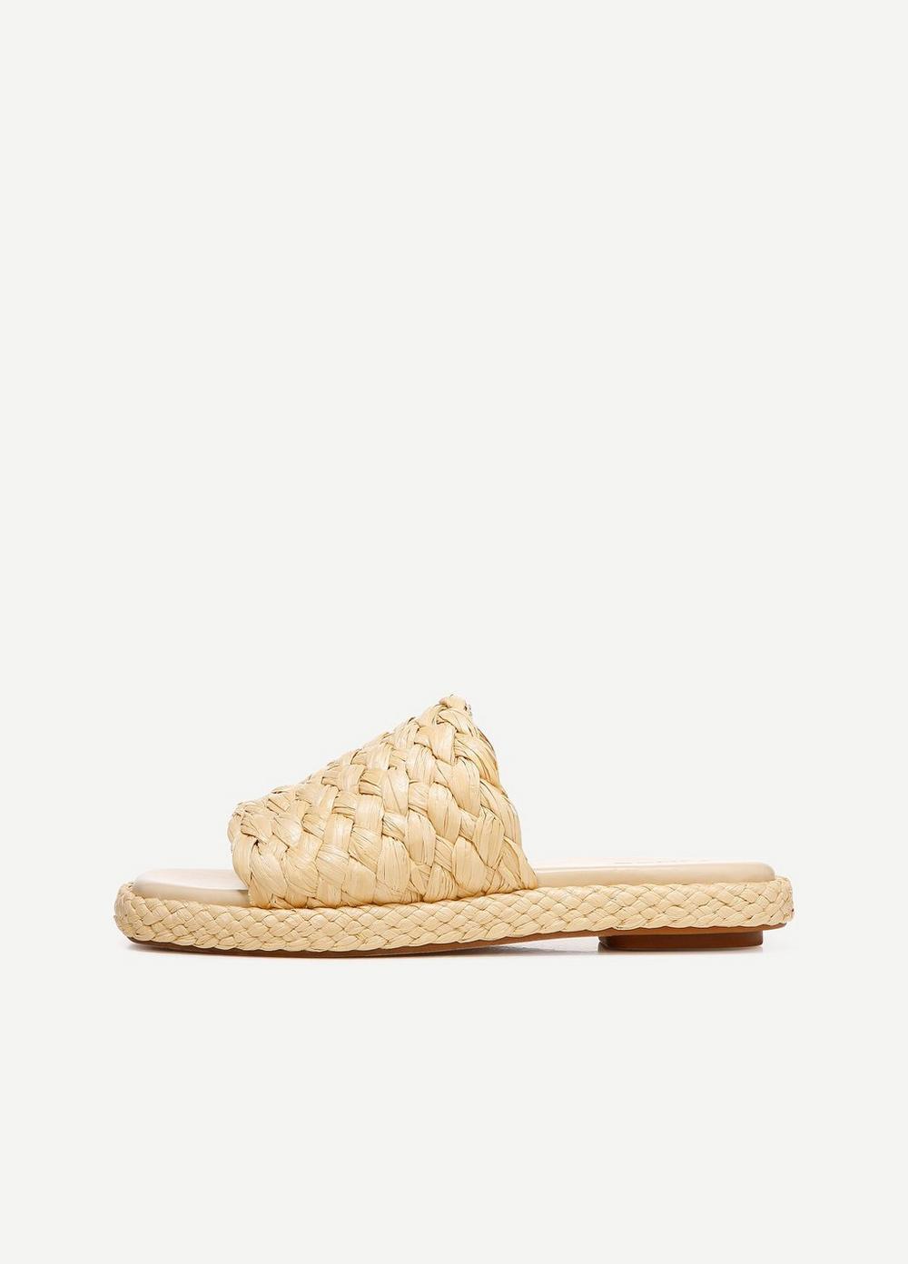 Vince Rumi Raffia Sandal in White | Lyst