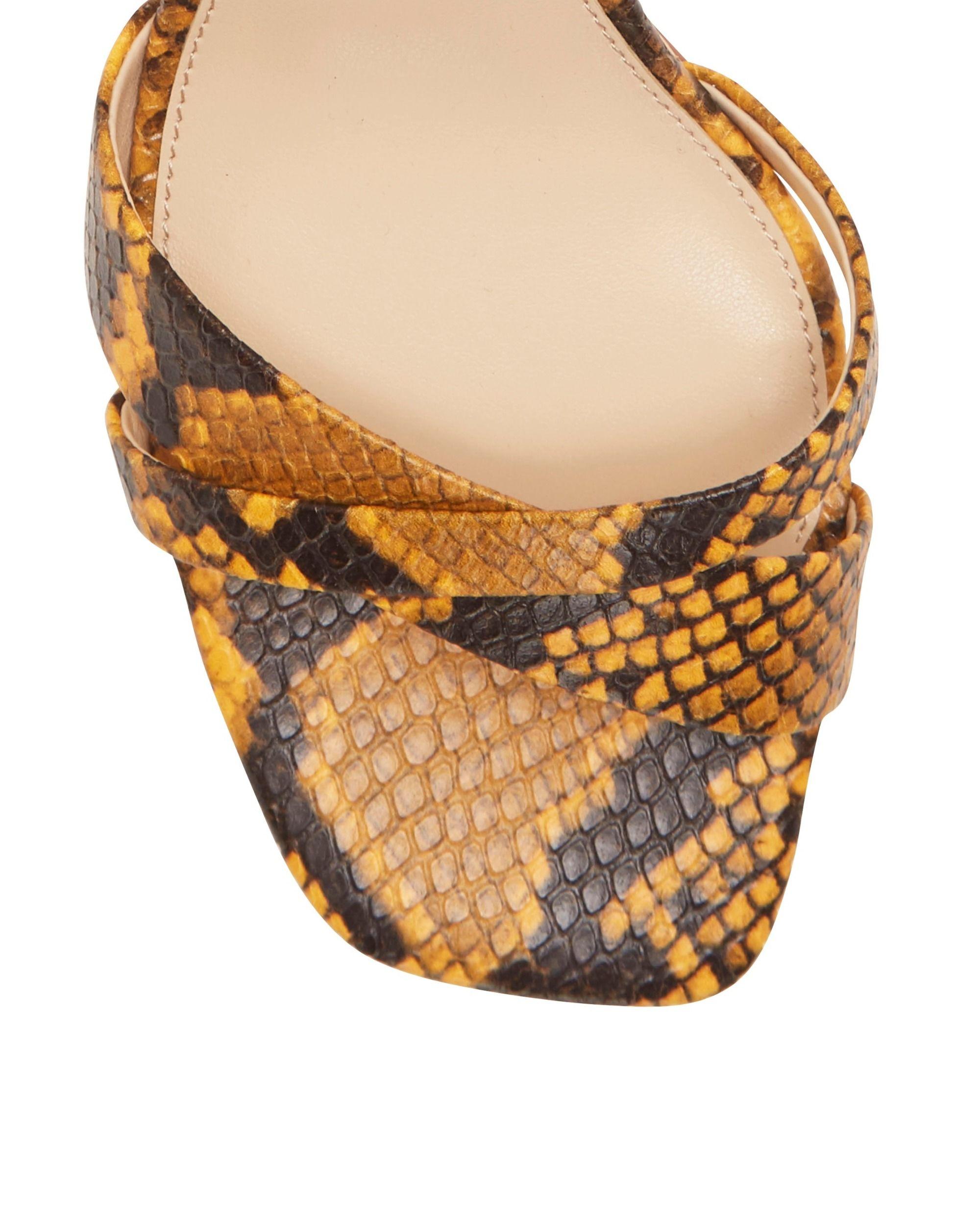 vince camuto sarriss