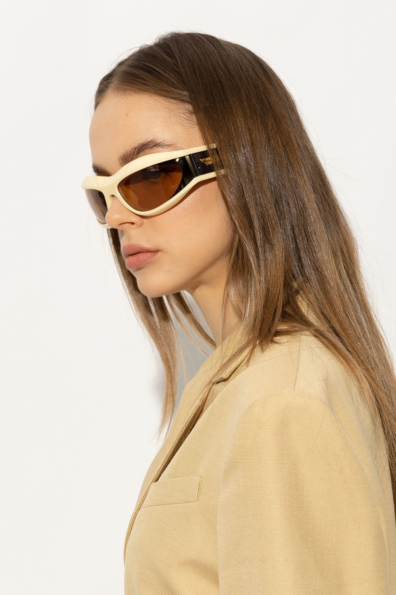 直営店☆BOTTEGA VENETA☆最終SALE! Cangi Wraparoundサングラス Bottega Veneta 'cangi Wraparound' Sunglasses in Natural | Lyst