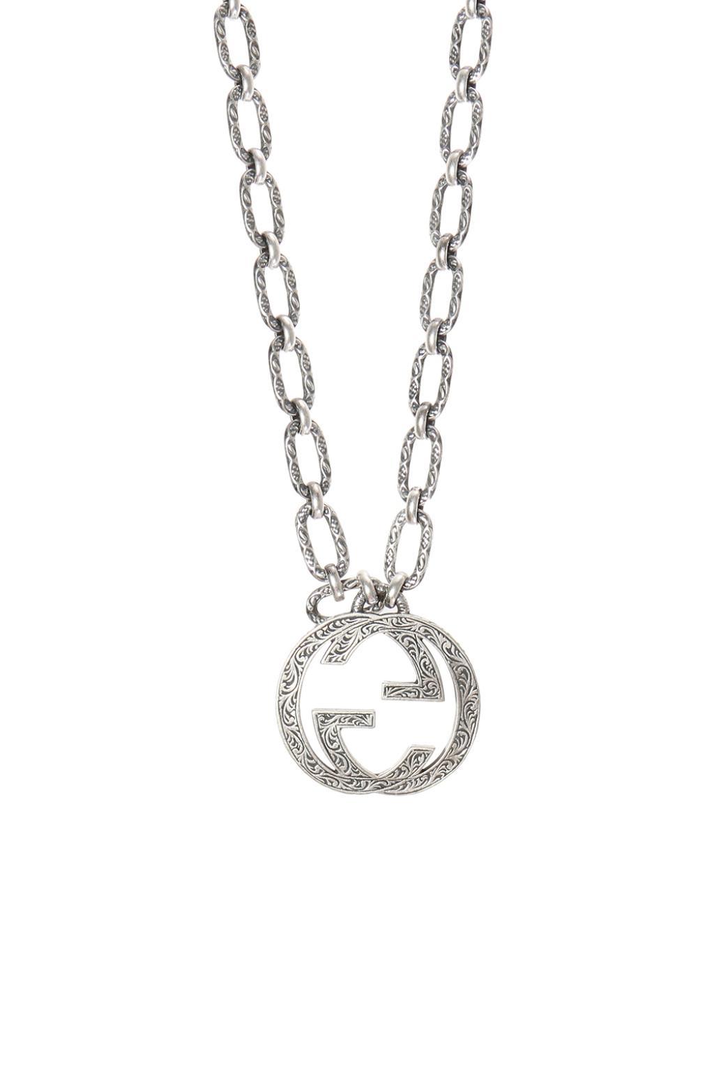 gucci chain logo