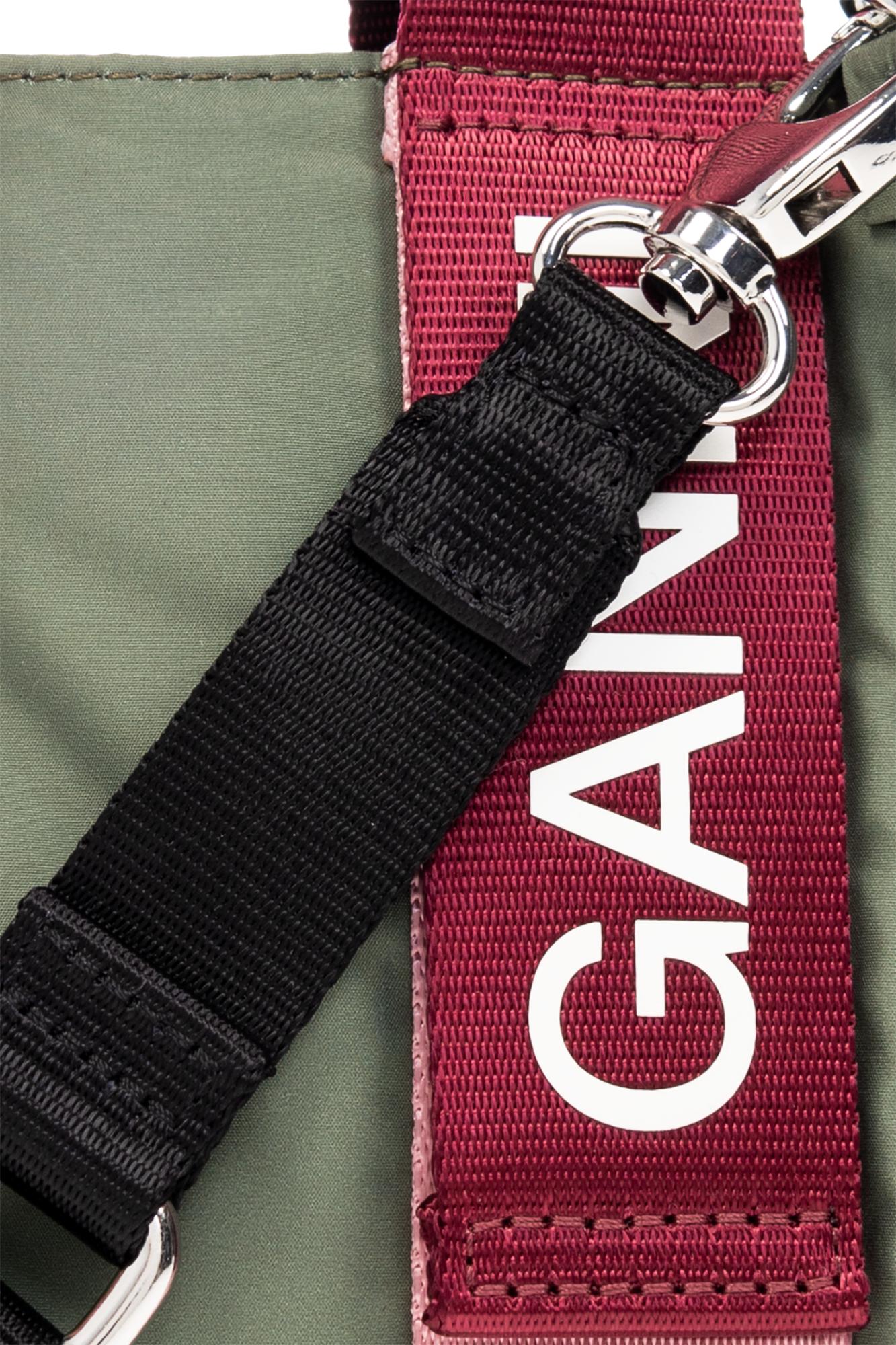 [Ganni]★Tech Small Baguette Shoulder Bag★現地セール Ganni Small Tech Quilted Festival Crossbody Bag in Brown