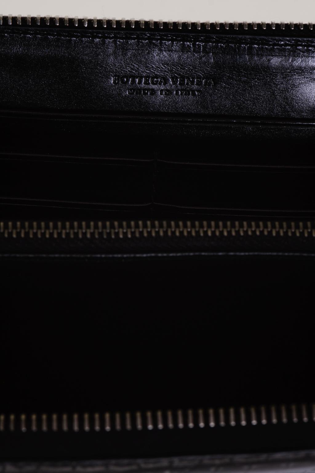 Bottega Veneta Leather Black Crocodile Zip Around Wallet Black - Lyst