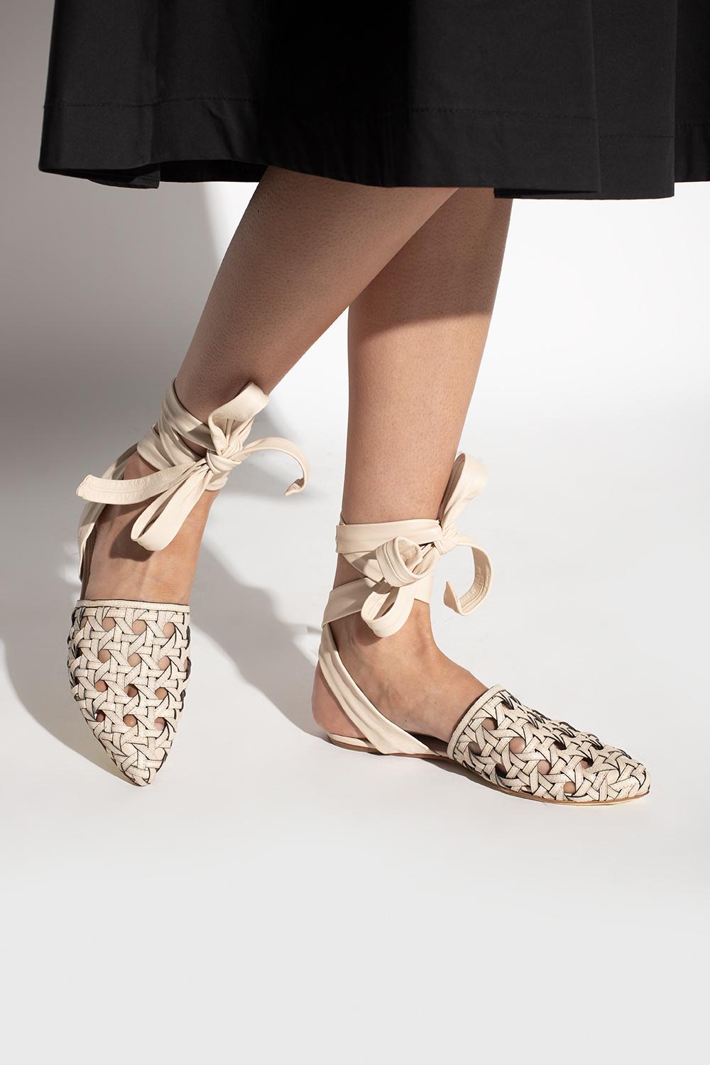 Tory Burch Basket-weave Wrap Flat in Natural | Lyst