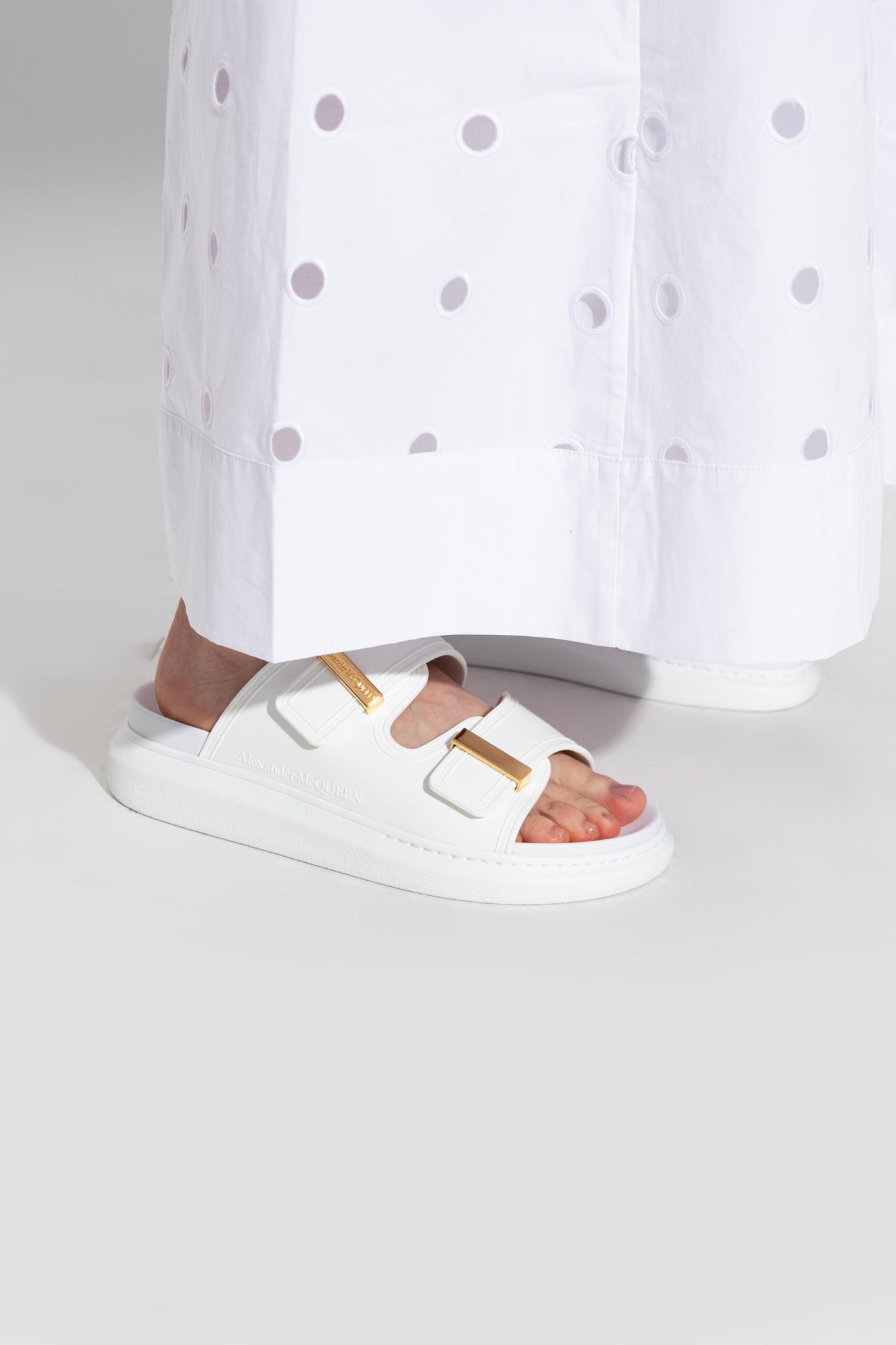 シューズ・サンダルその他 ALEXANDER MCQUEEN Woman Flat sandals White 825005WIAD1 9081 ALEXANDER MCQUEEN Woman Flat sandals White 825005WIAD1 9081
