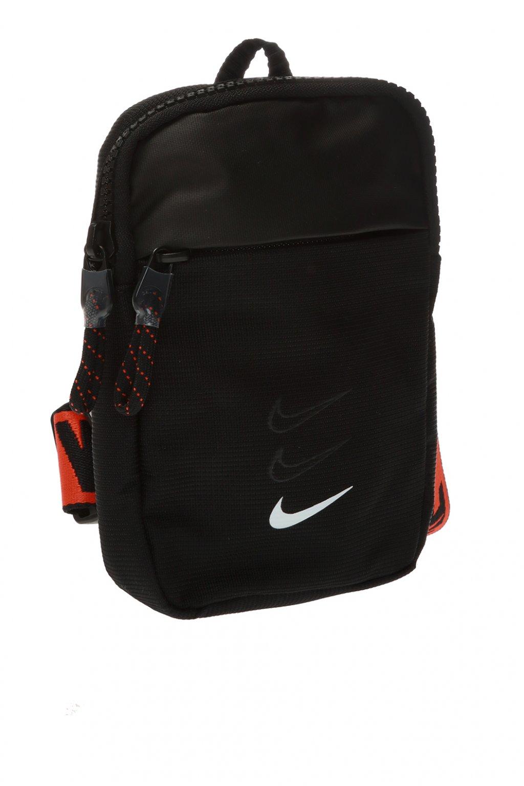 shoulder pack nike