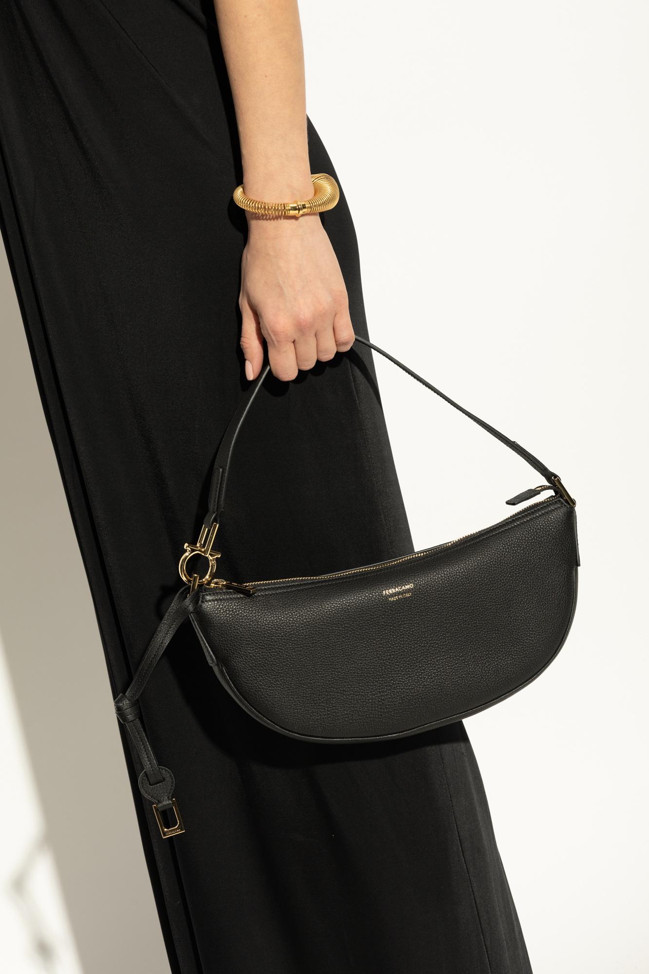 ショルダーバッグ・ポシェット FERRAGAMO SH DUMP S\nShoulder Bag\n27,0x11,0x18,0 Ferragamo Soft-bag (S) - Women | Ferragamo