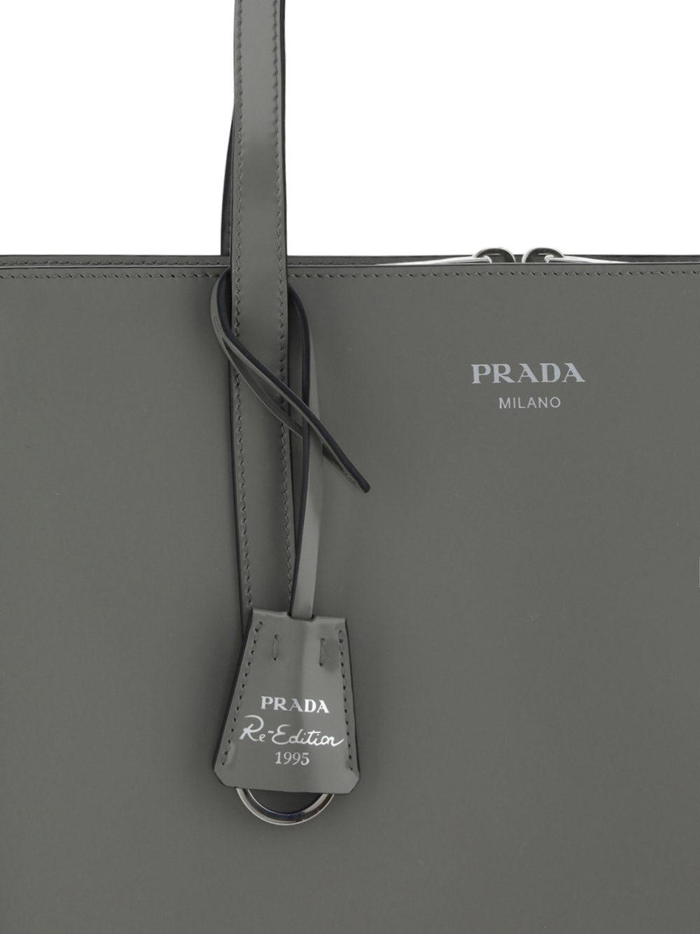 Re Edition 1995 Medium Leather Tote Bag in Beige - Prada