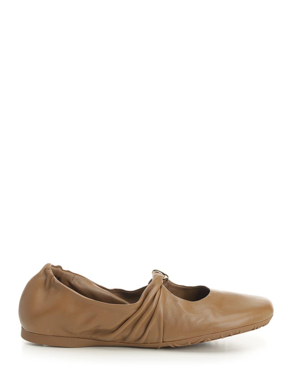 新作*LOEWE*ペブルソフトレザーバレリーナフラット パンプス Loewe Pebble Soft Leather Ballerina Flats | Neiman Marcus