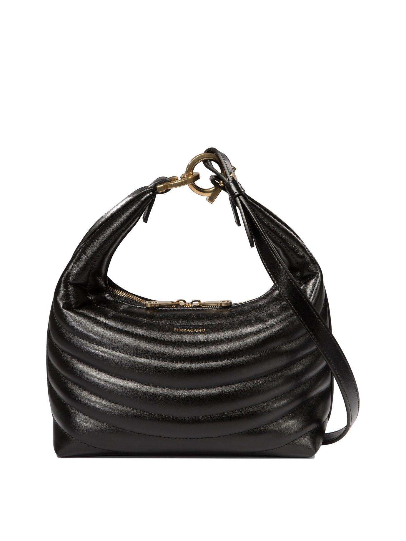 ショルダーバッグ・ポシェット Ferragamo Matelasse Design Black Calfskin Bag Ferragamo Matelassé Crossbody Bag in Black | Lyst