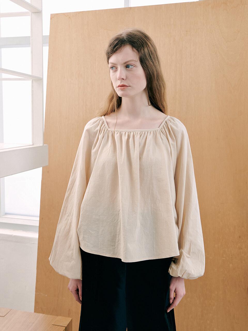 GANISONG Square Neck Shirring Blouse in Natural | Lyst Canada