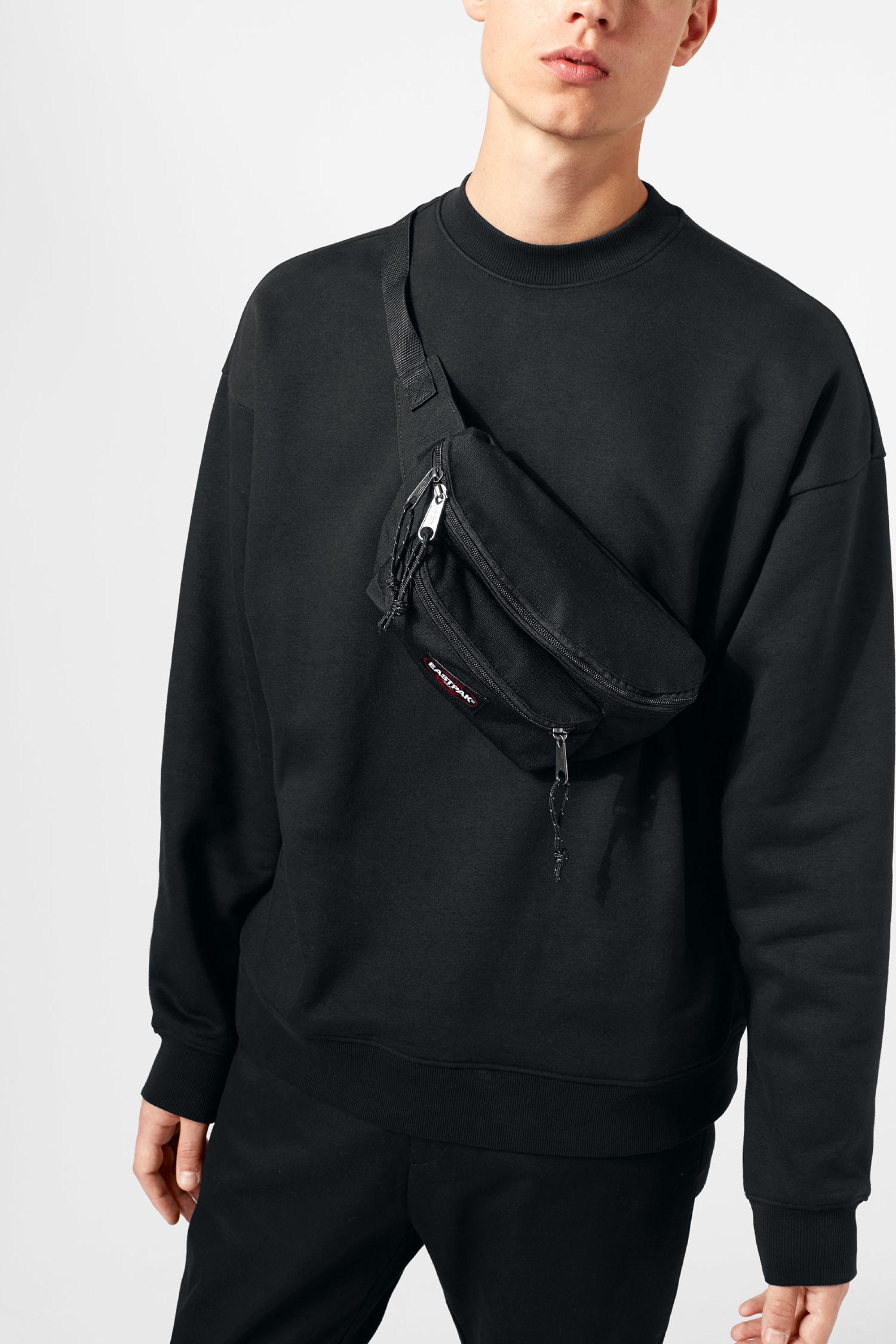eastpak doggy bag black