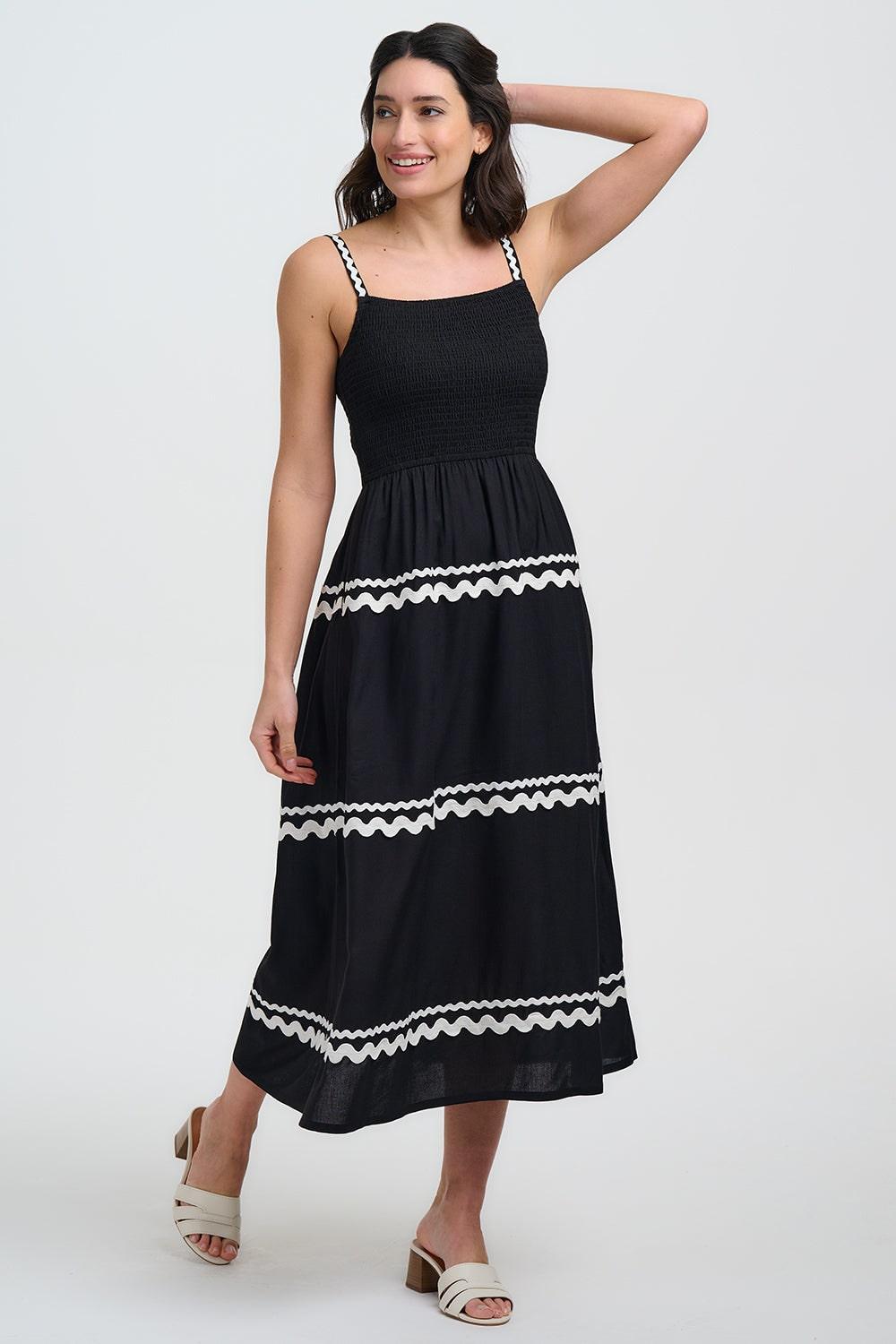 chinese dress ladies Amazon.com: IBTOM CASTLE 1950s Cocktail Dresses for Women: Ladies Vintage  Floral Embroidery Dress Sleeveless Mesh Knee Length Swing Dress Wedding  Guest Evening Tea Party Gown Retro Homecoming Dress Navy Blue L :