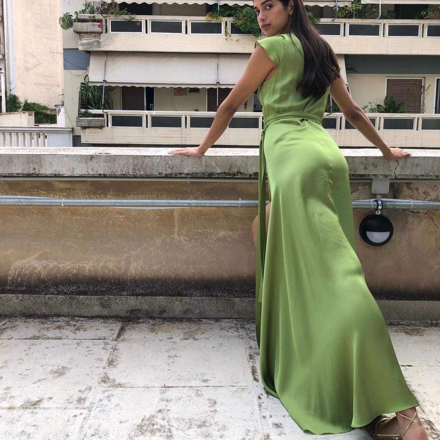 open lace back dress Zapaka Women Dark Green Long Bridesmaid Dress with 3D Flowers A-Line Spaghetti Straps Wedding Party Dress, Dark Green / US8