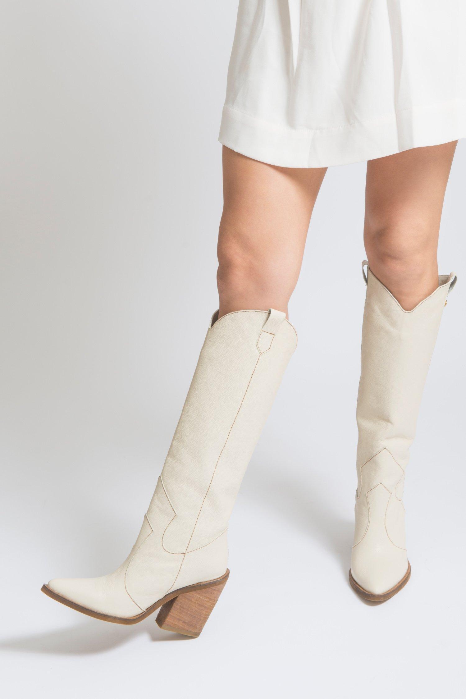 Macao Western Inspired Cowboy Boots In Ivory Leather
