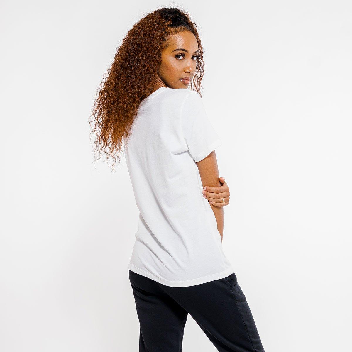 Nike Sportswear Essential Tee in White - Lyst