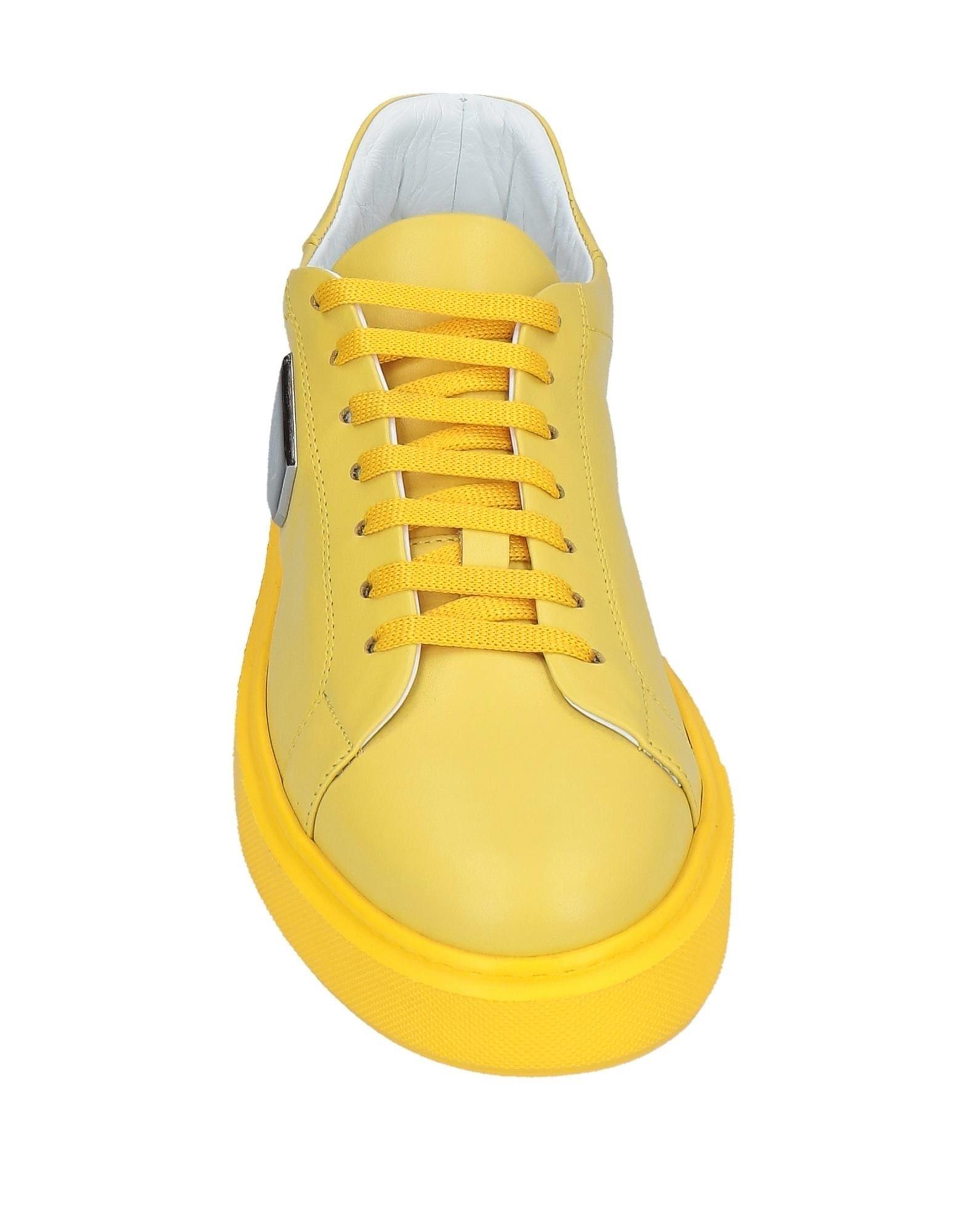 ucb yellow shoes