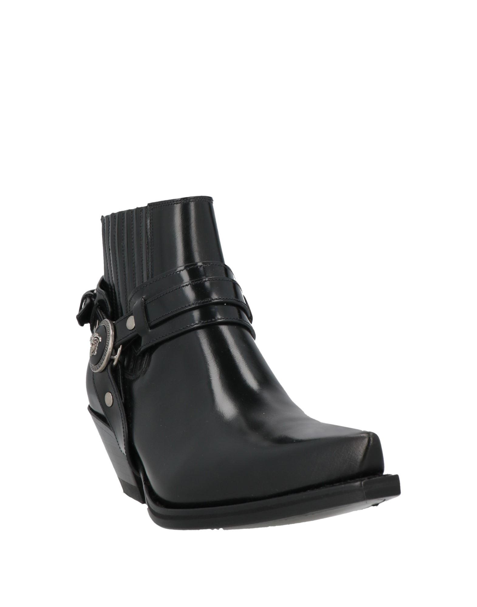 ショートブーツ・ブーティ Versace Booties T.70 Calf Leather Versace Ankle boots for Women | Online Sale up to 80% off | Lyst