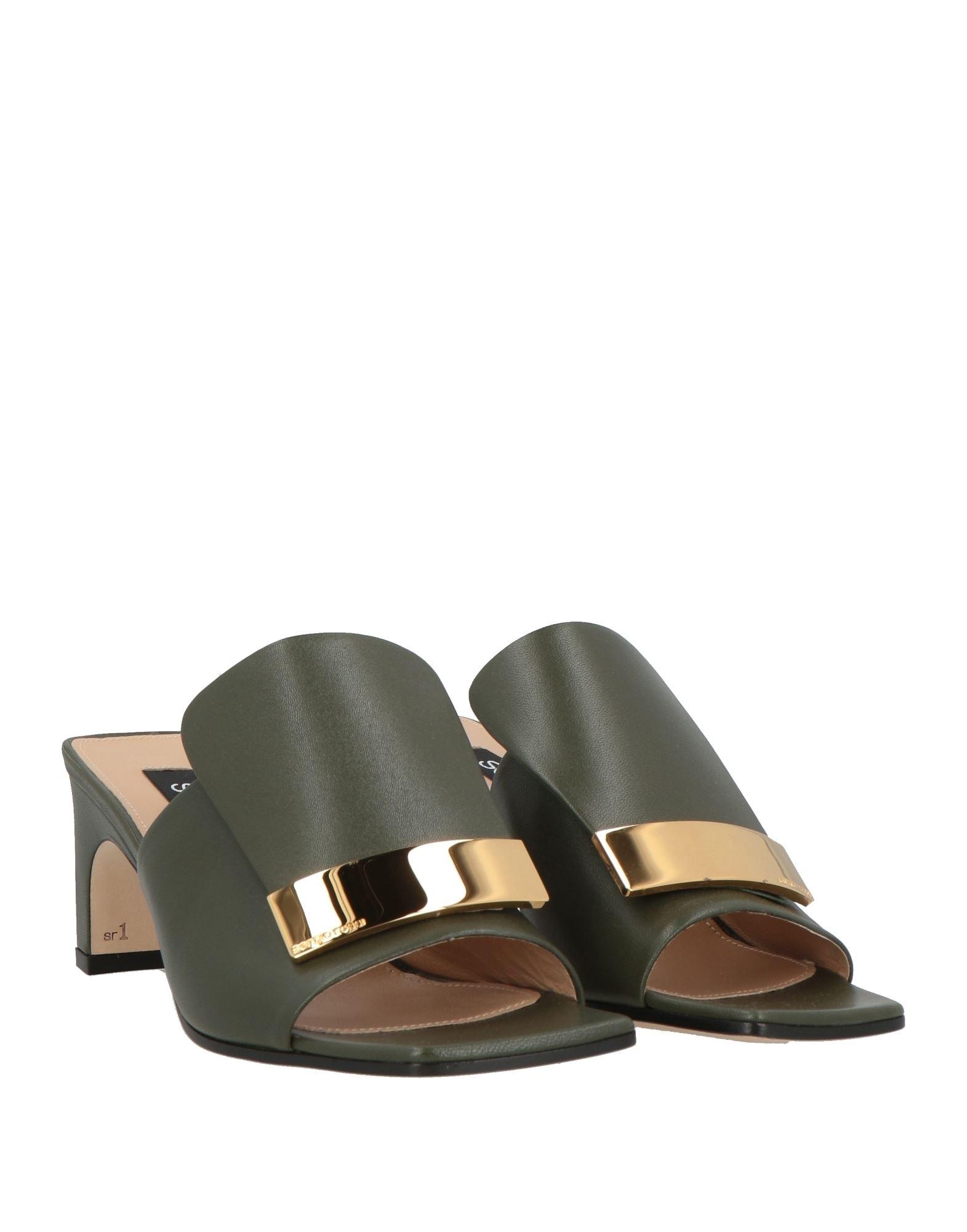 サンダル・ミュール Sergio Rossi Buckle Sandal Suede Bright Skin 15mm Sandals Nude Low heel: 15mm, Buckle Sandal - Sandals Bright