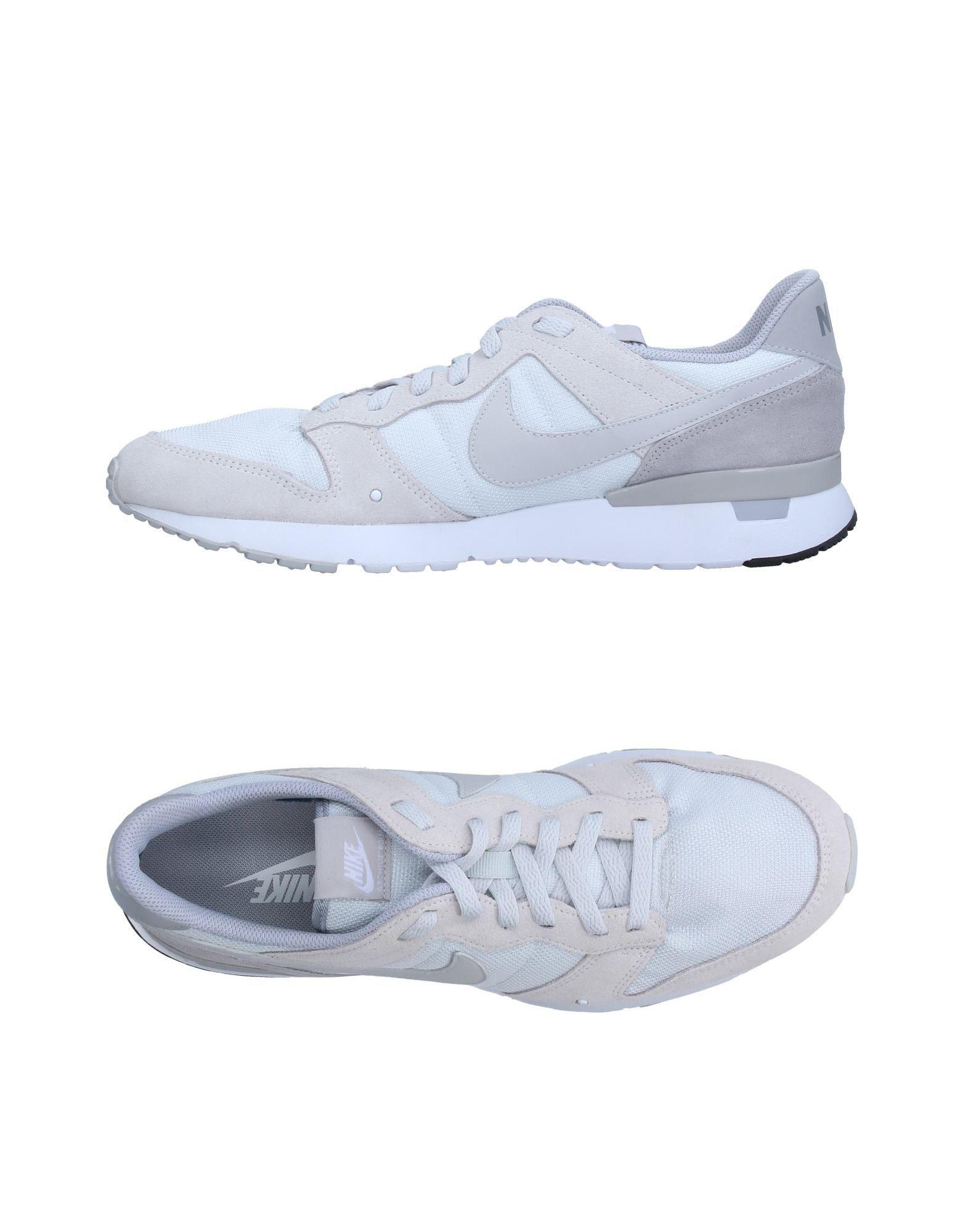 Nike Gray Low Top Shoes With Red Laces Nike Gray Low Top Shoes With Red Laces