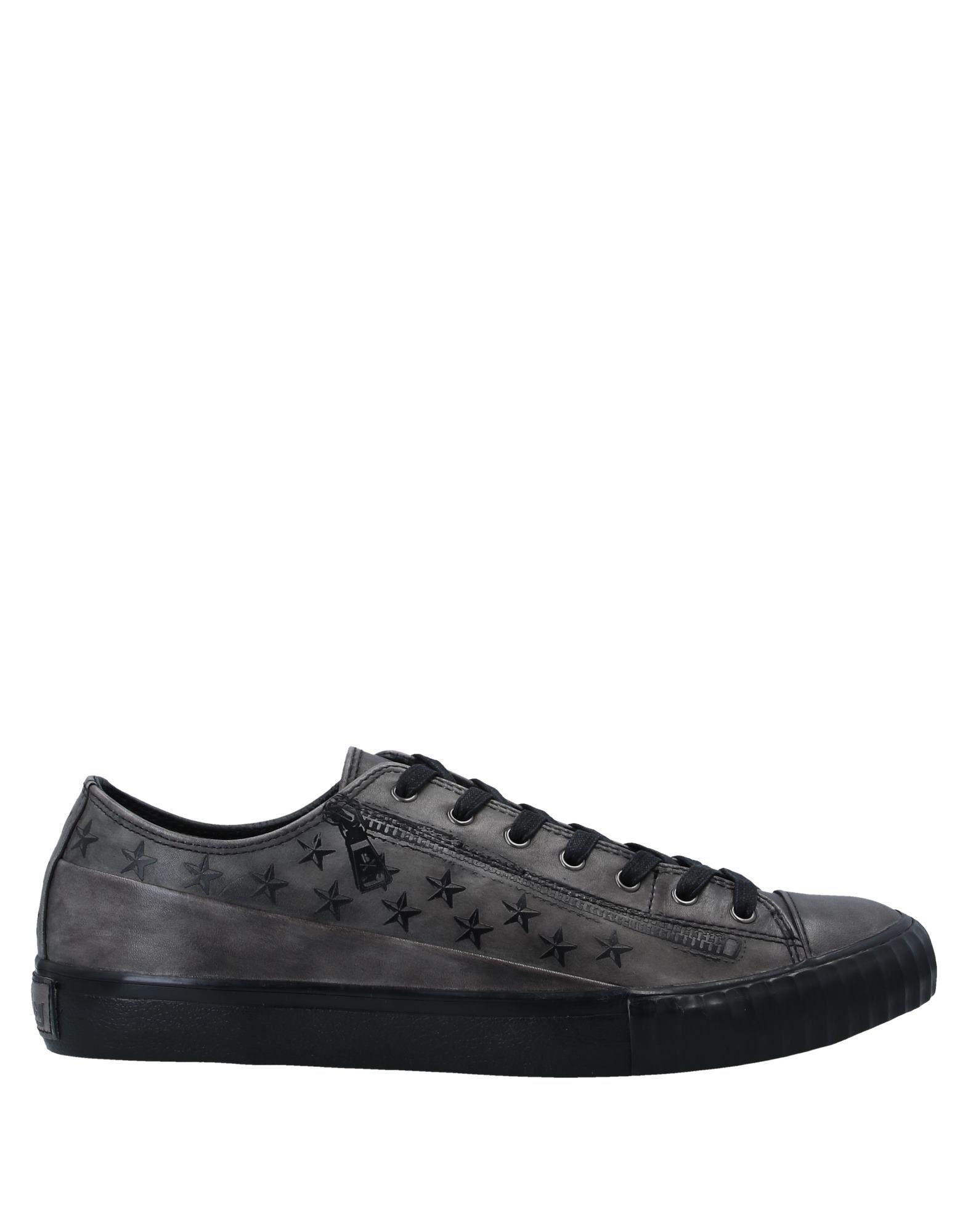 c116 low top sneaker