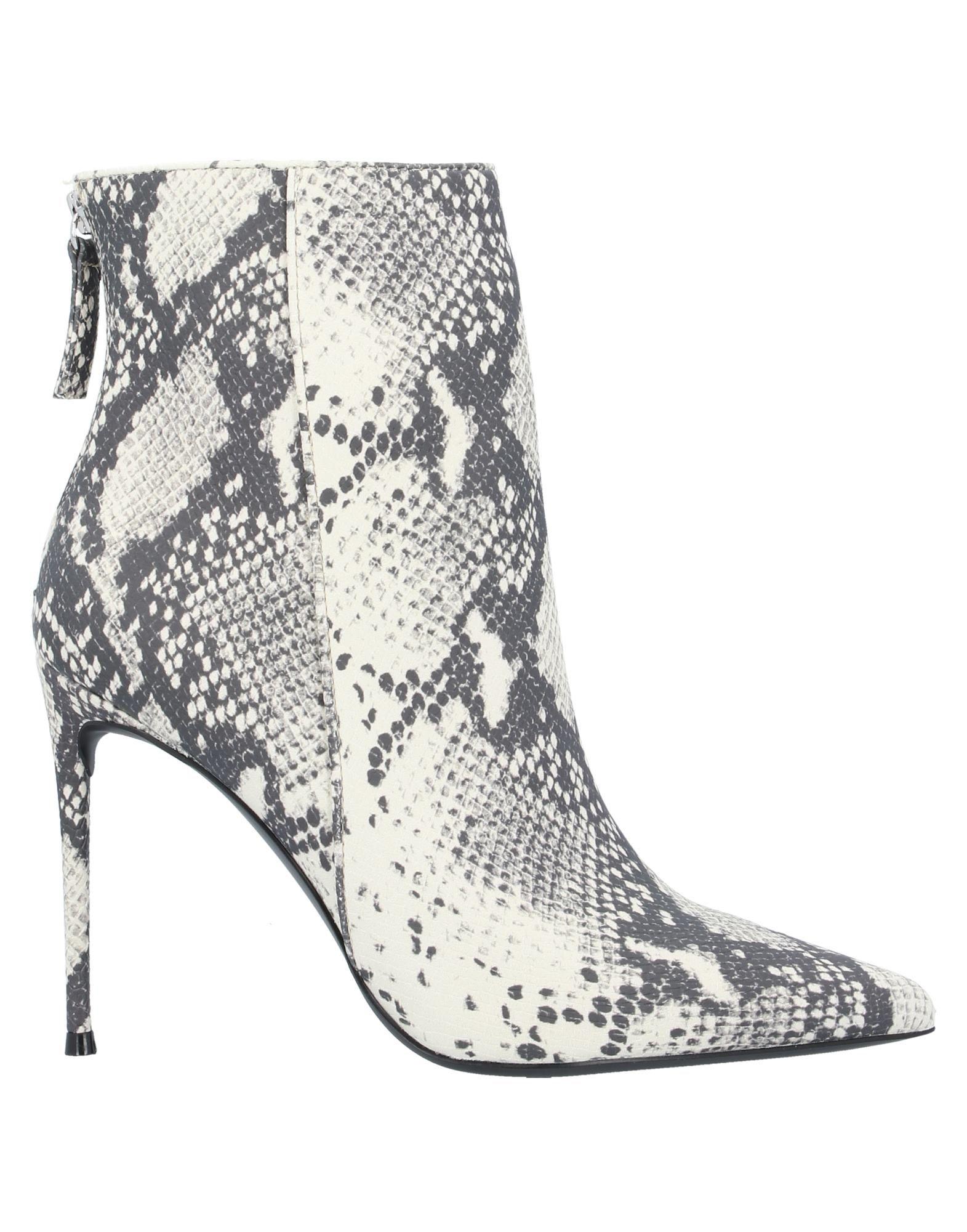 steve madden blanco boot