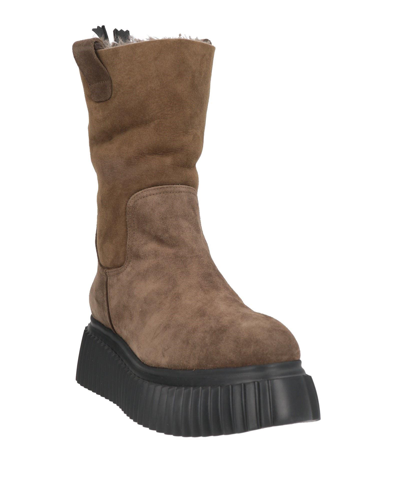 Agl Attilio Giusti Leombruni Ankle boots for Women | Online  display picture 3