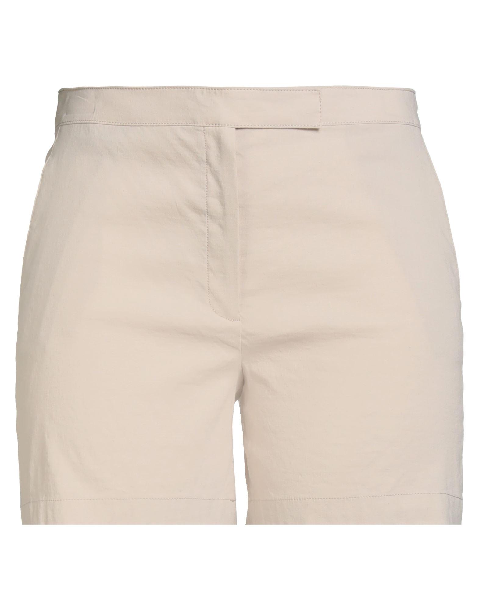 ショートパンツ THEORY Women Shorts  Burmudas L0109223Y0C WHITE Lightweight Corduroy Carpenter Women's Shorts - White