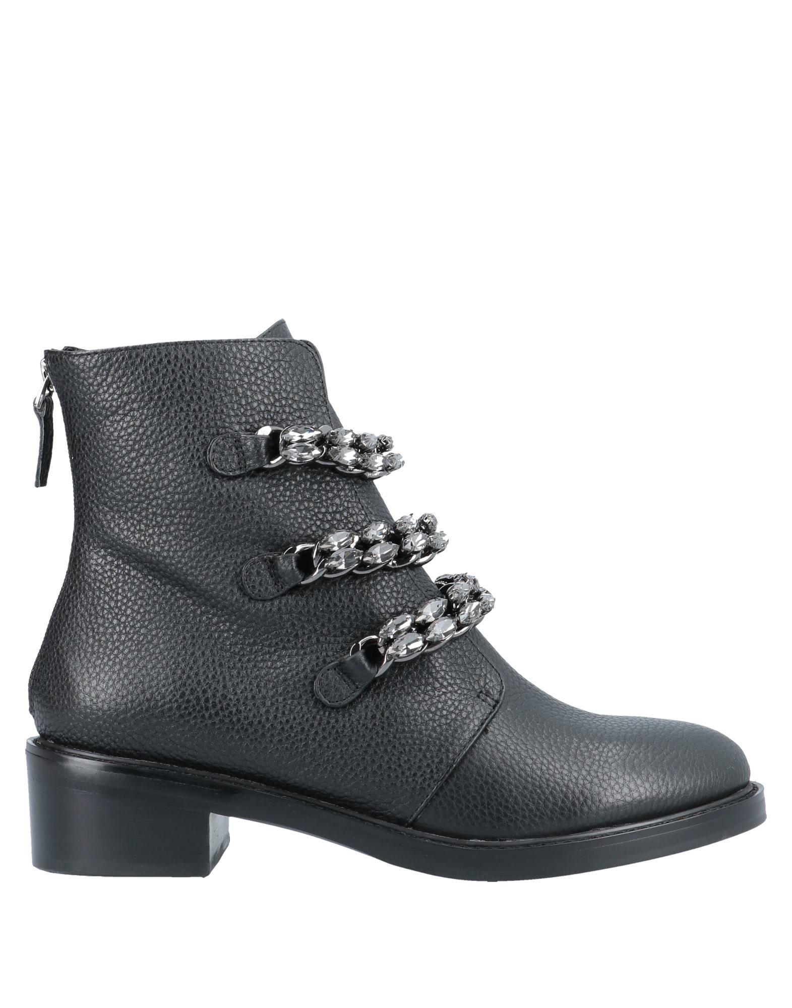 Lola Cruz Leather Ankle Boots in Black - Lyst
