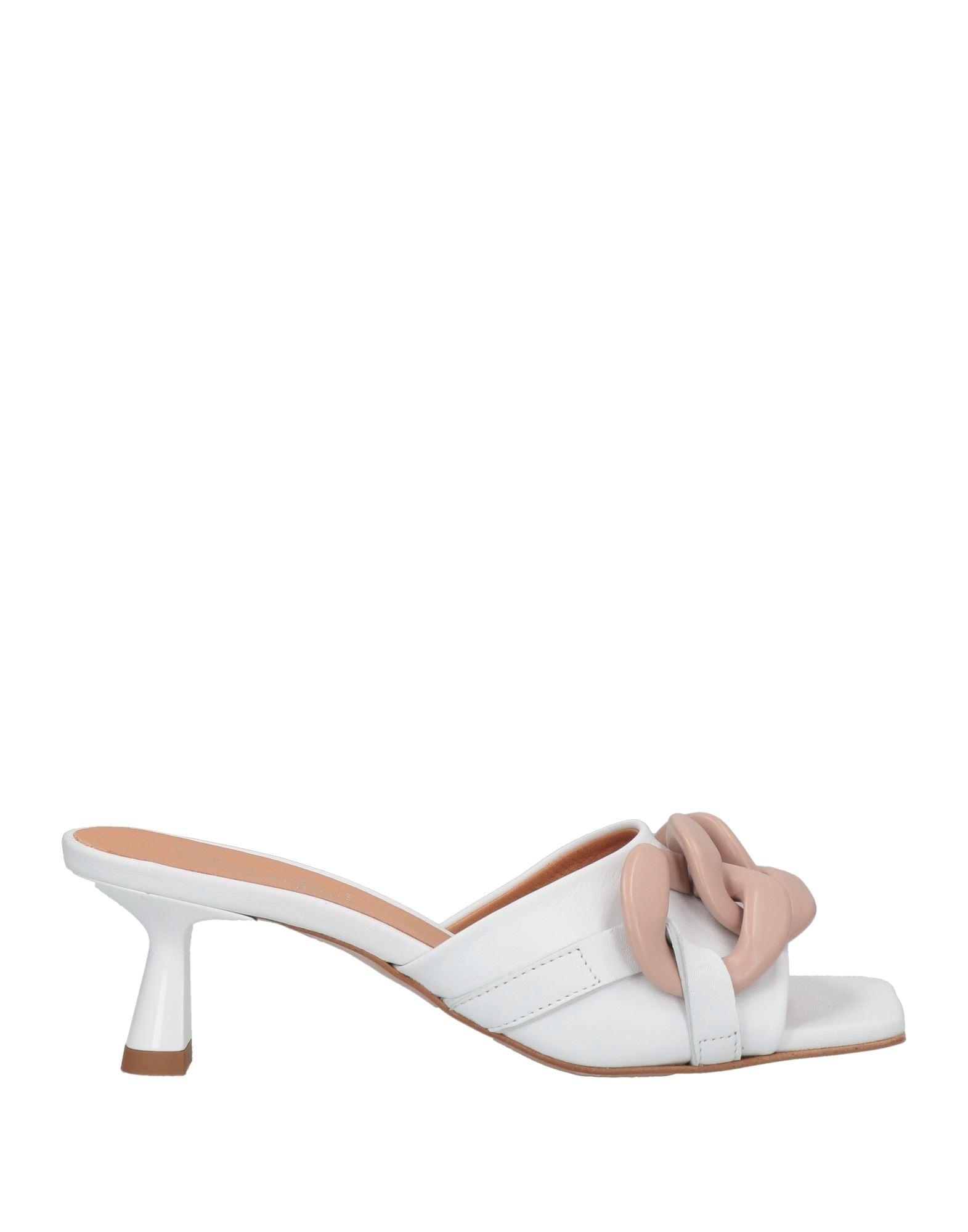 CHAMP DE FLEURS® Sandals in Natural | Lyst