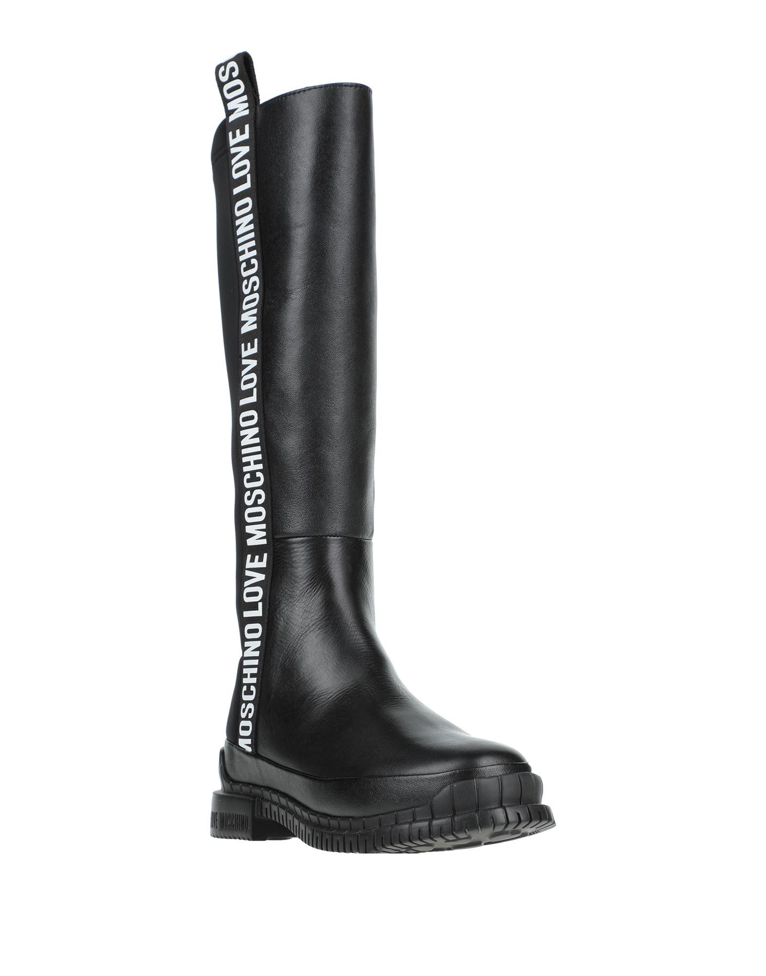 stivali love moschino