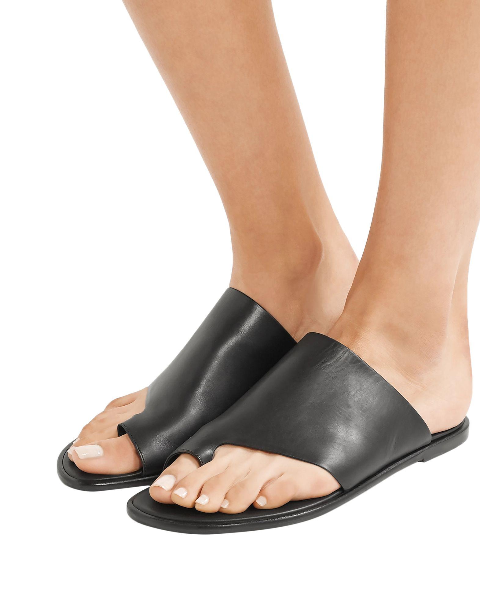 Vince Leather Toe Strap Sandal in Black - Lyst