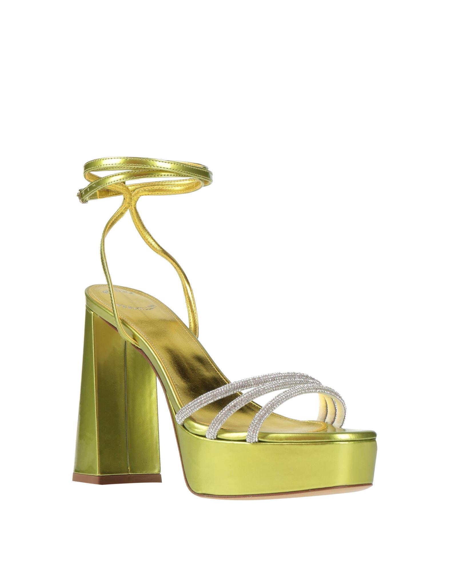 サンダル・ミュール Bettina Vermillon llic Purple Janet Sandal Model Bettina Vermillon Slide Sandals in Purple | Lyst