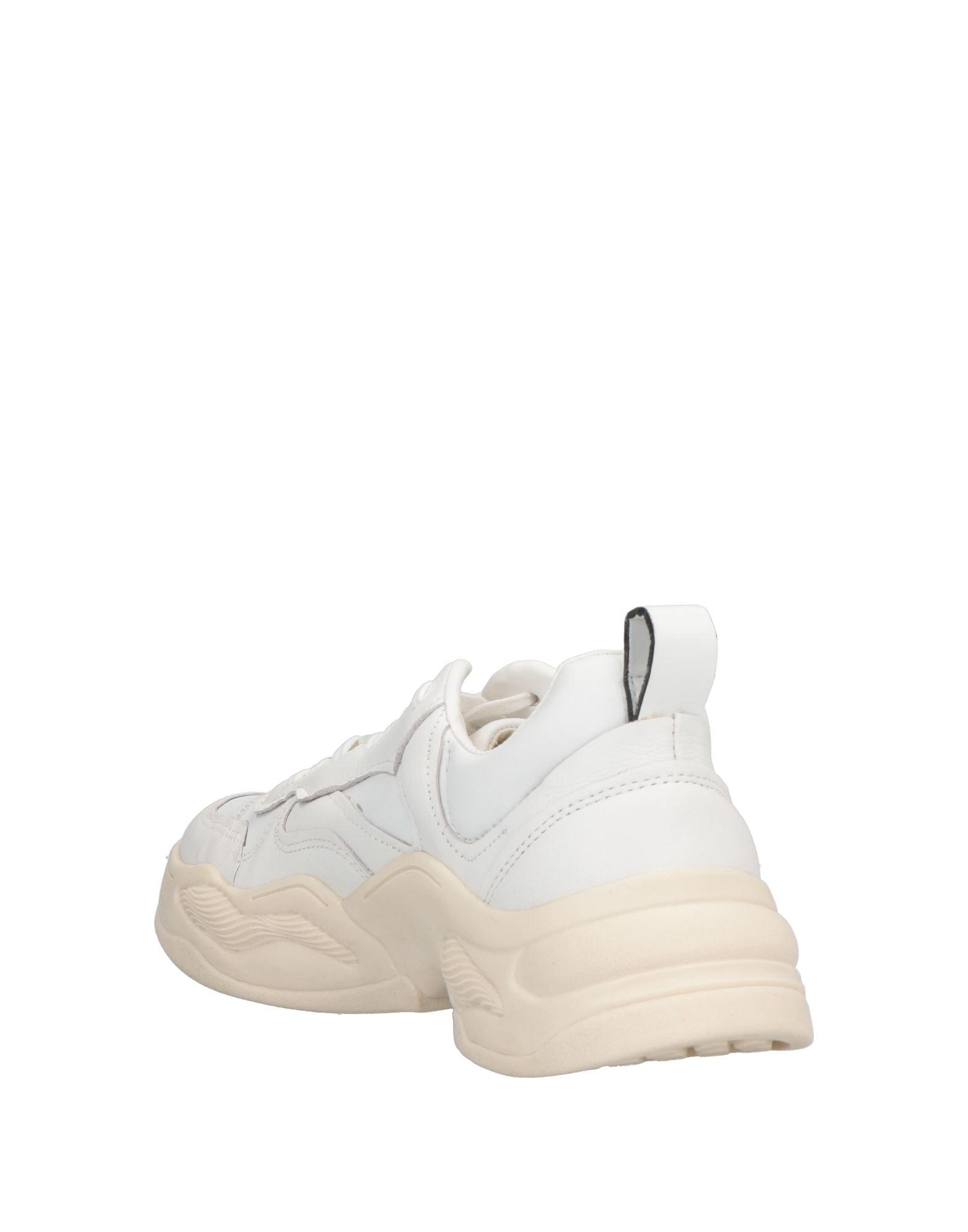 Guess Sneakers in Natural for Men | Lyst