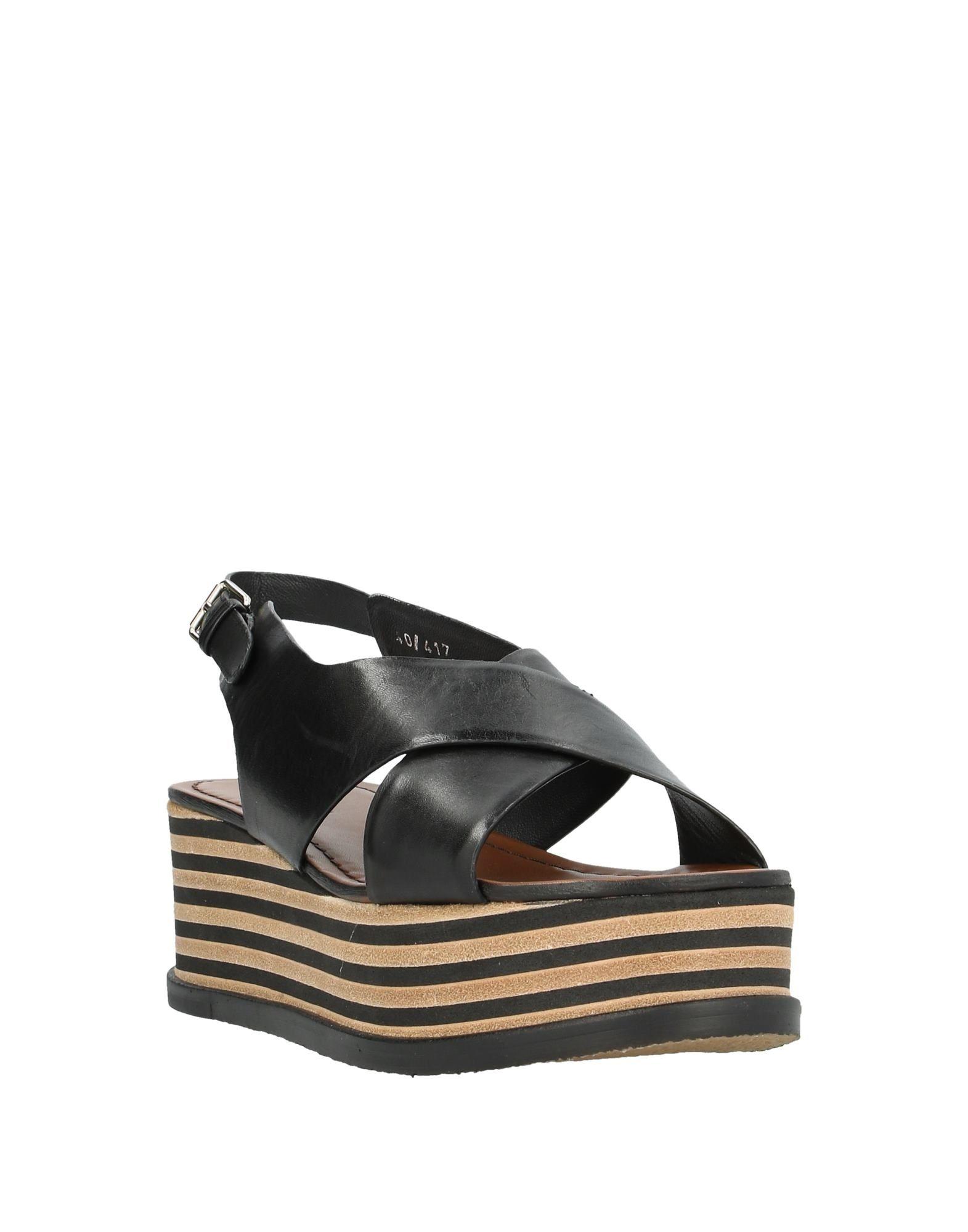 Elvio Zanon Leather Sandals in Black - Lyst