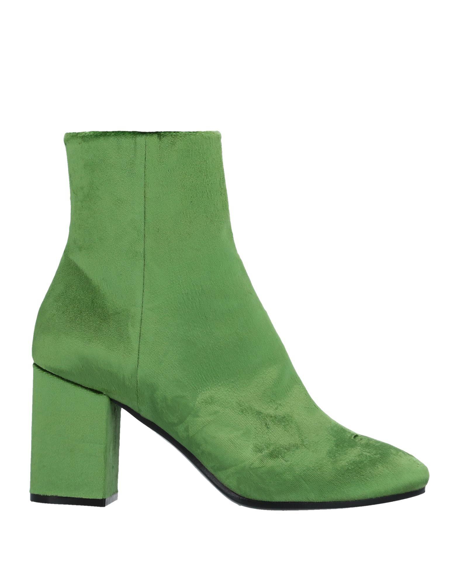 Balenciaga Leather Ankle Boots in Green - Lyst
