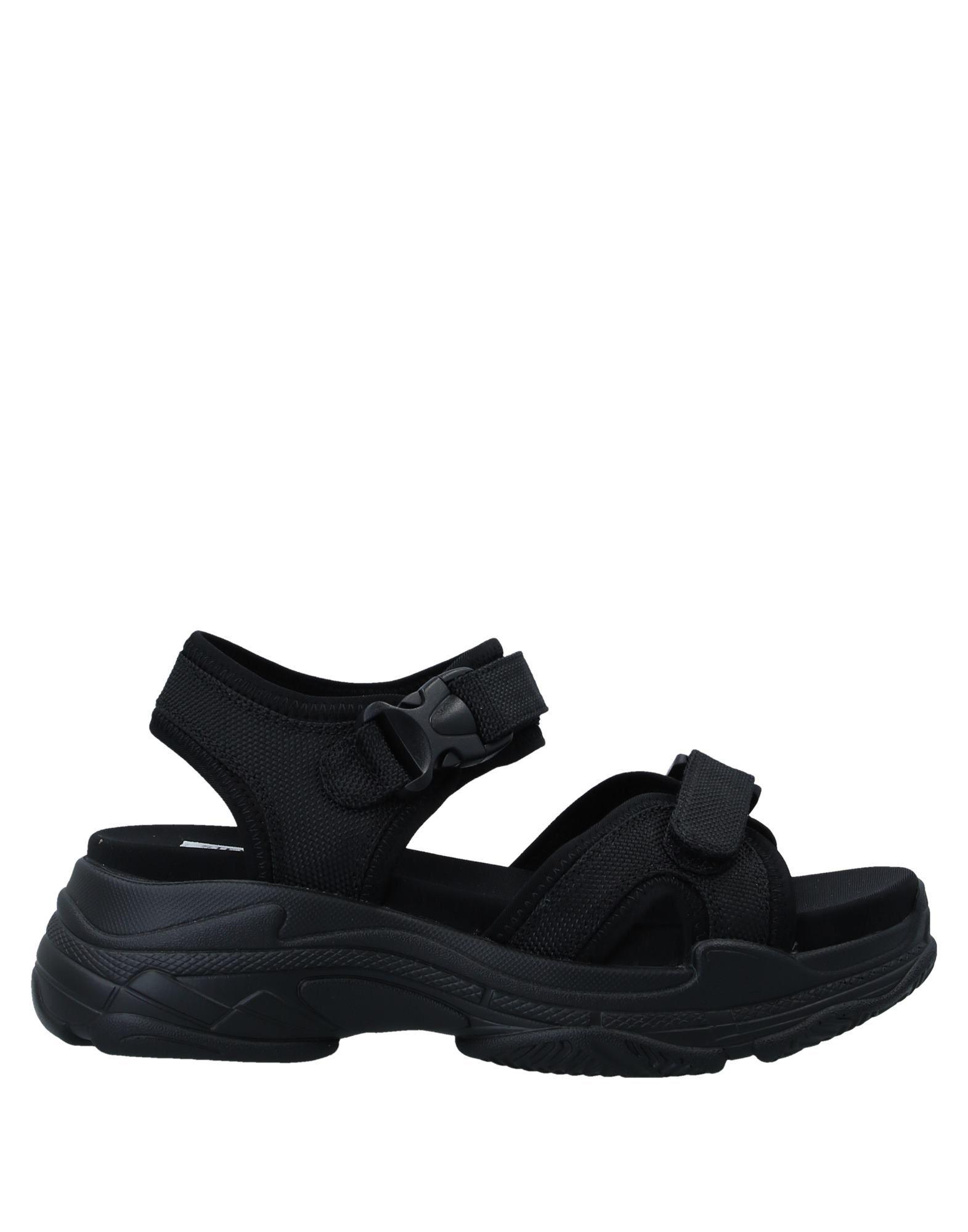 steve madden sandals with jeans