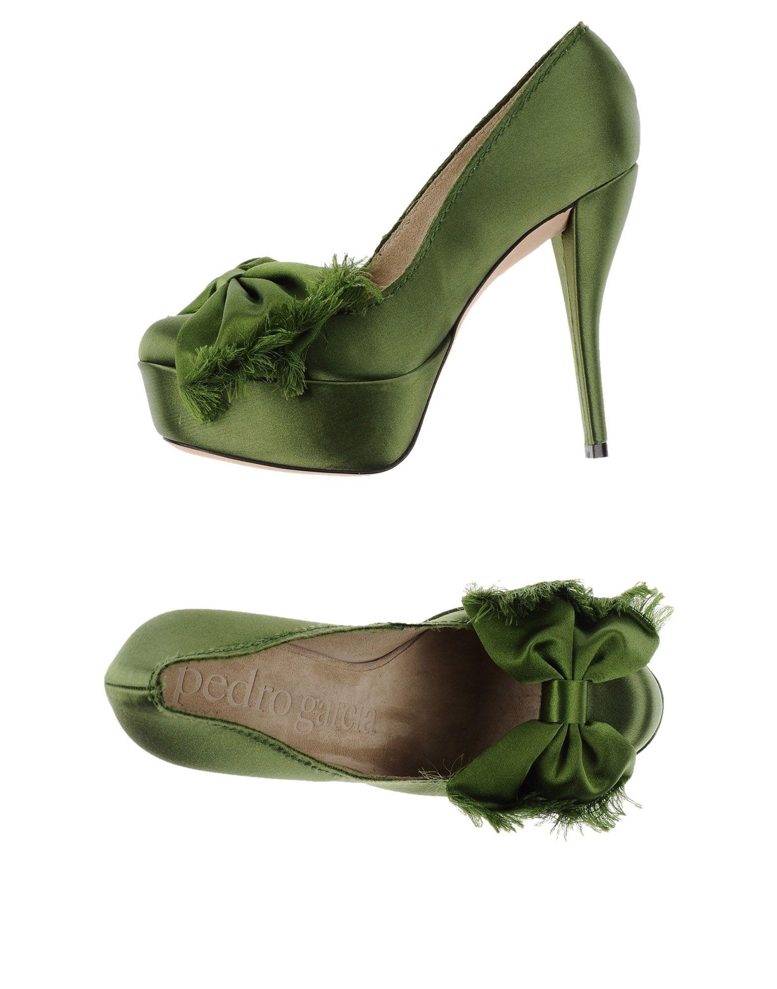 Pedro Garcia Satin Pumps in Emerald Green (Green) - Lyst