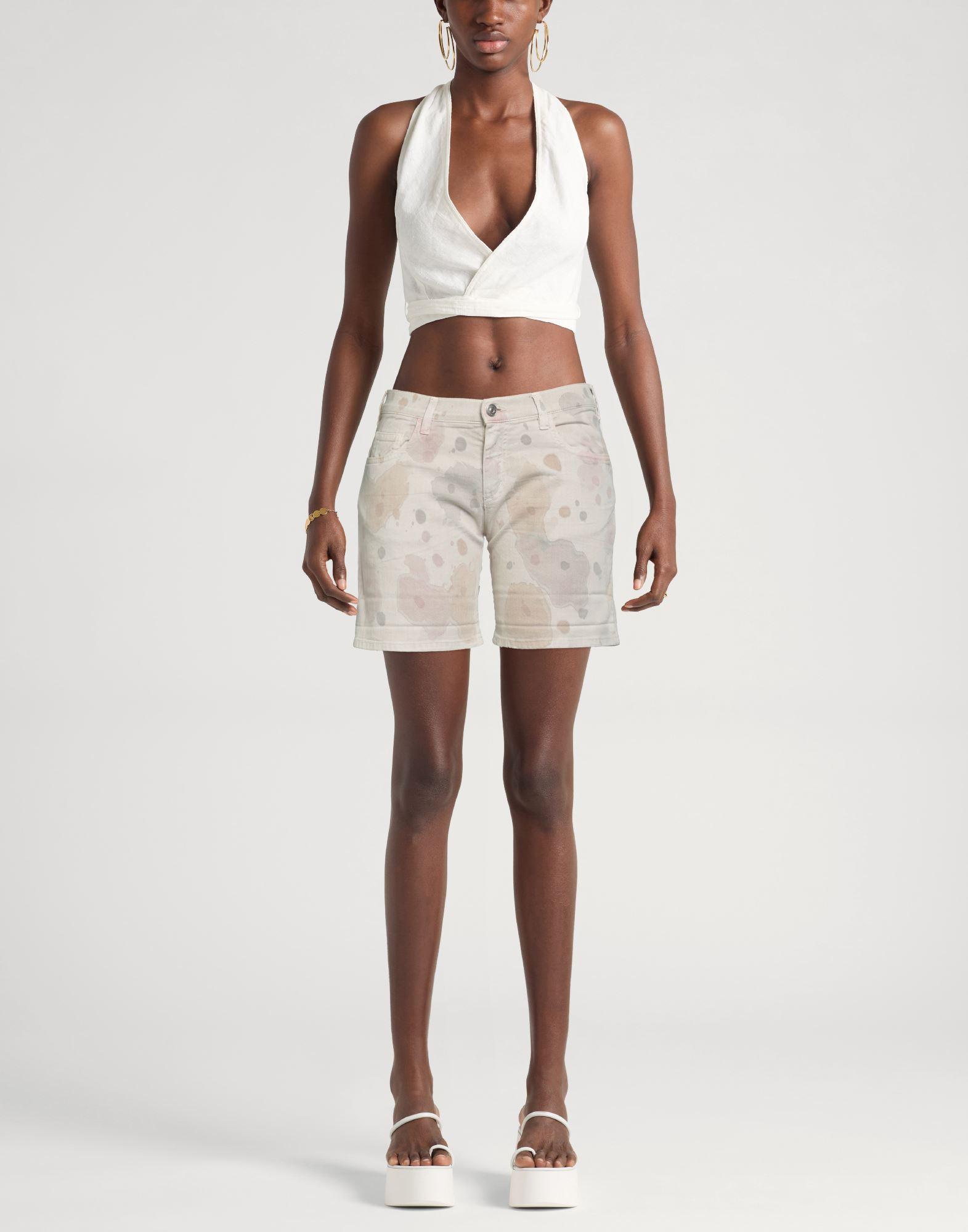 ショートパンツ CHLOE Women Shorts  Burmudas CH25SPA12365 107 WHITE Chloé Shorts for Women | Online Sale up to 60% off | Lyst