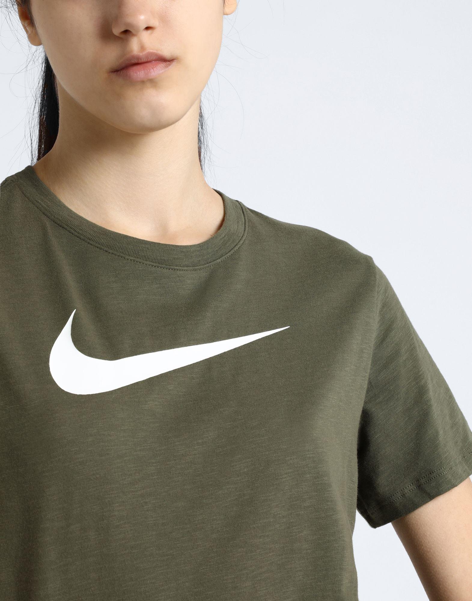 Nike T-shirt in Green | Lyst