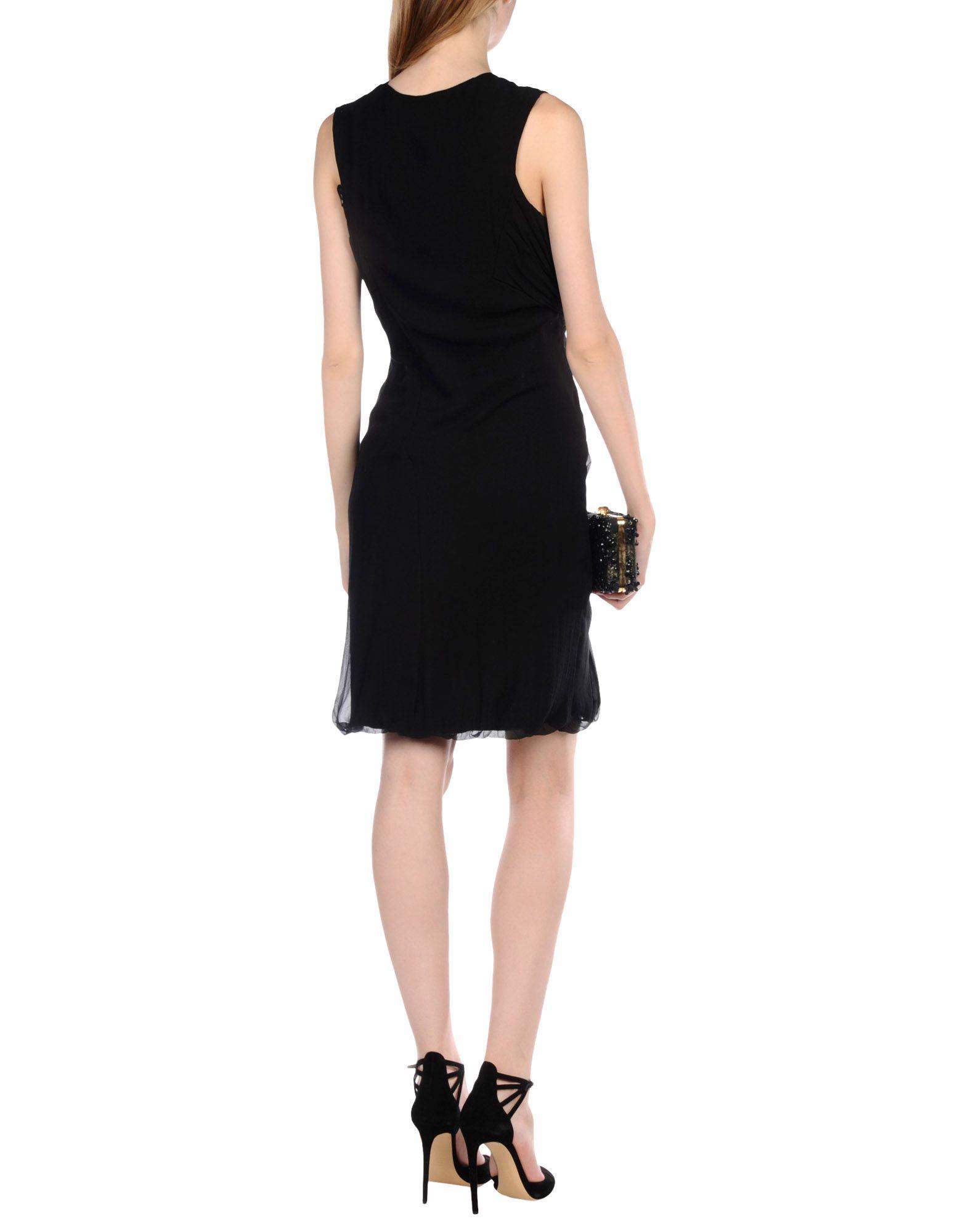 sleeveless black givenchy gown