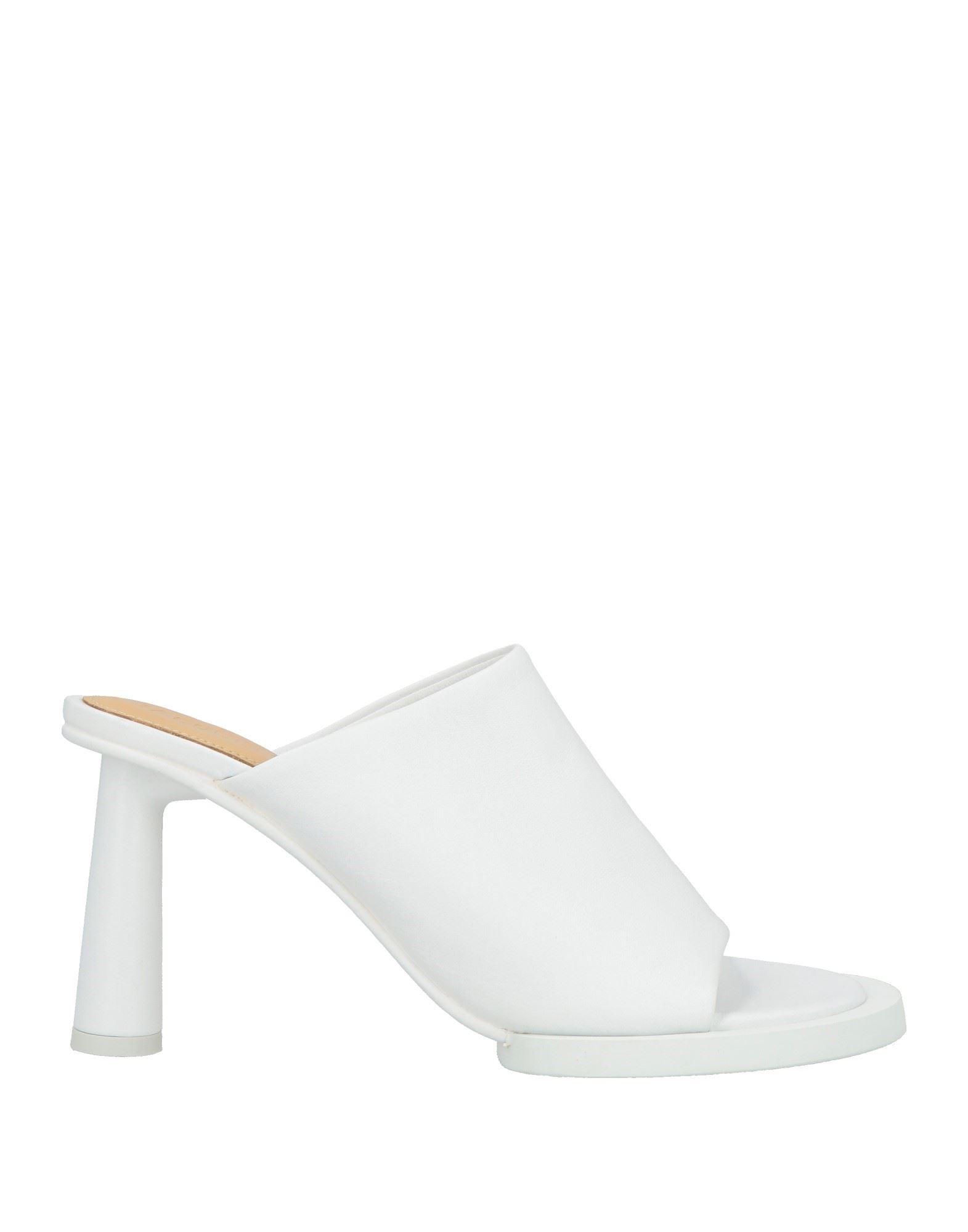 サンダル・ミュール JACQUEMUS Women Sandals 223FO032 WHITE Jacquemus Sandale Frauen Les Carre Rond Leder Weiß Luxury 37