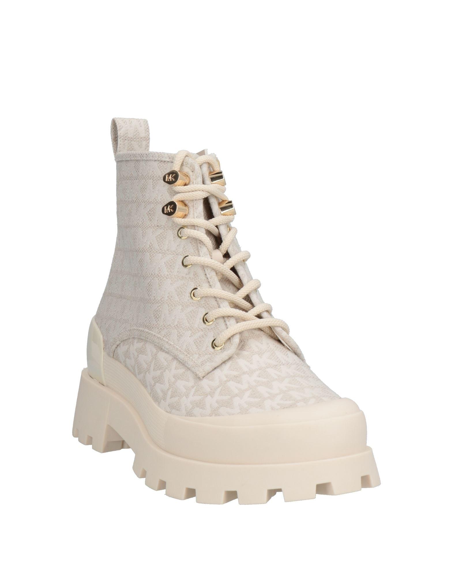 Michael kors hotsell boots 219