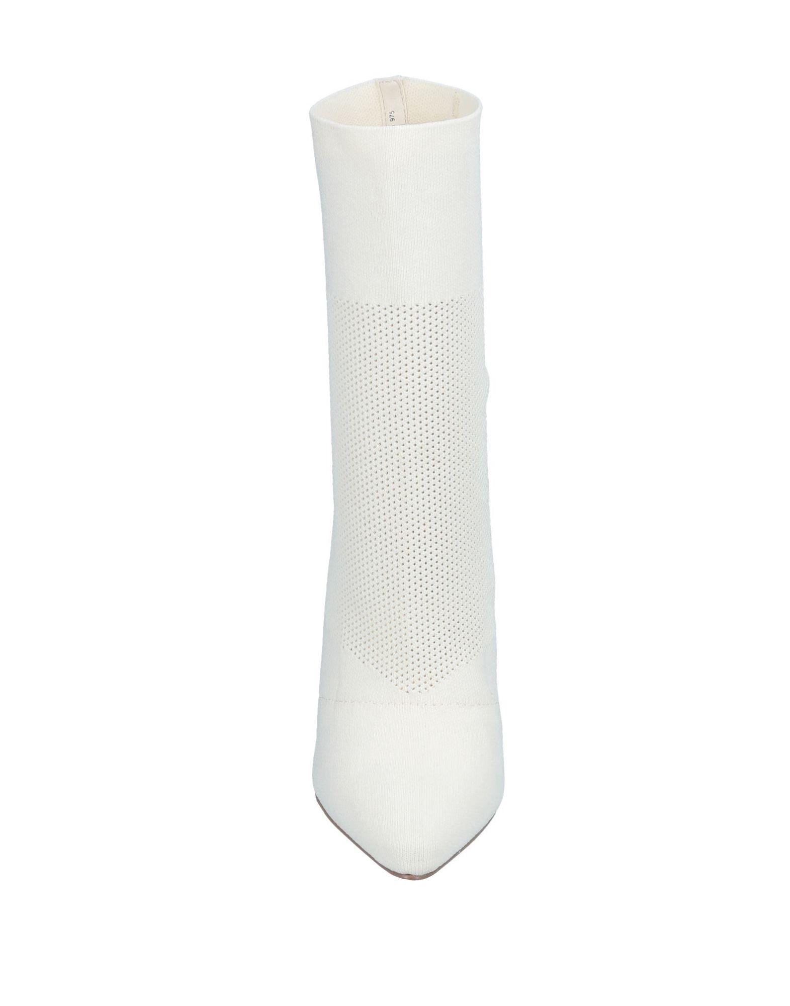 steve madden blanco boot
