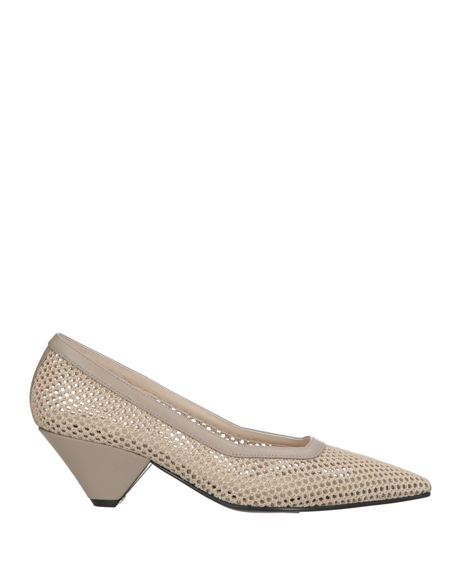 パンプス Fabiana Filippi Pointed Toe Slingback Shoes Fabiana Filippi Pointy-Toe Slingbacks - Black | Garmentory