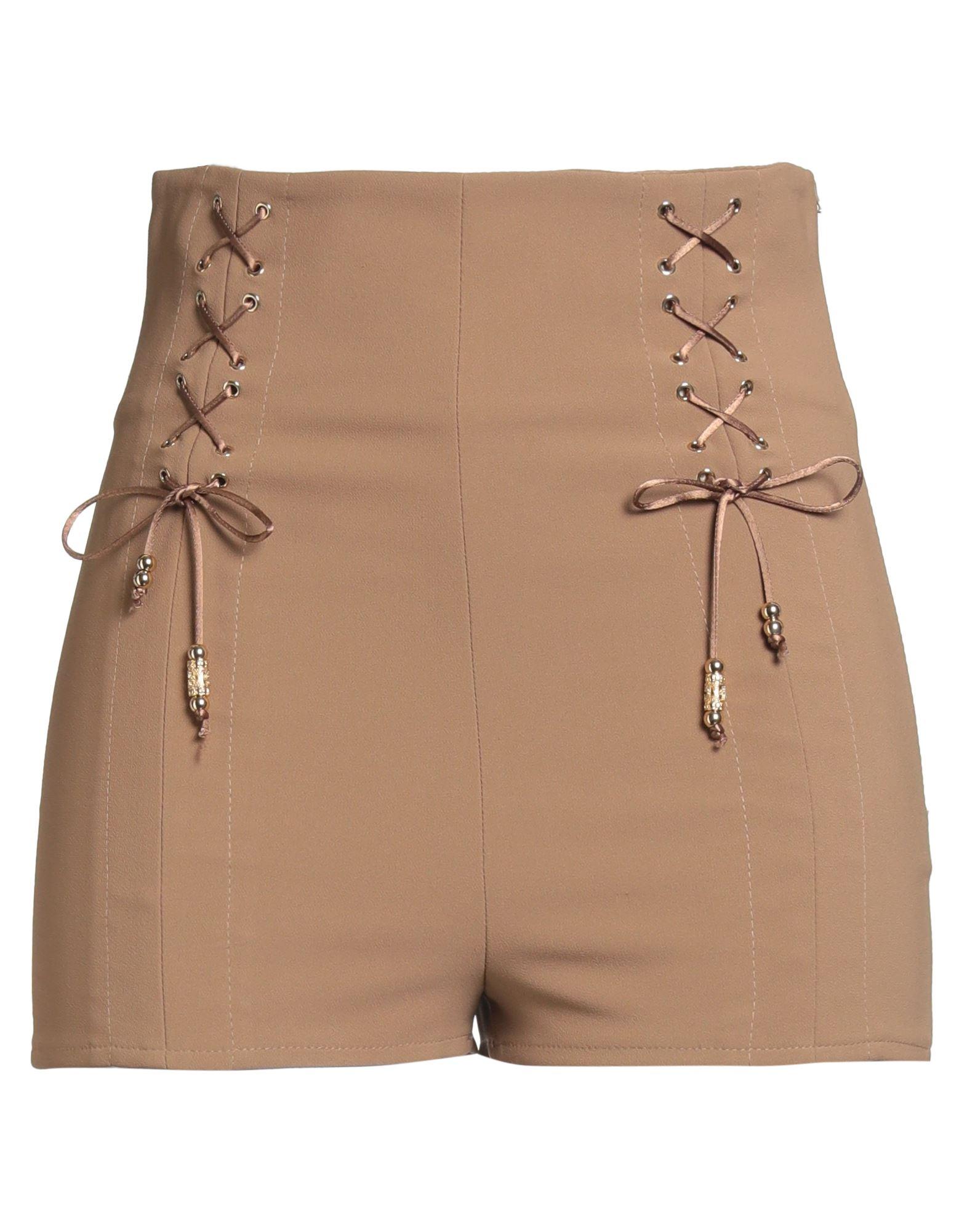 ショートパンツ ELISABETTA FRANCHI Women Shorts  Burmudas LSH01252E2360 Whi Elegant Women's Shorts from Elisabetta Franchi