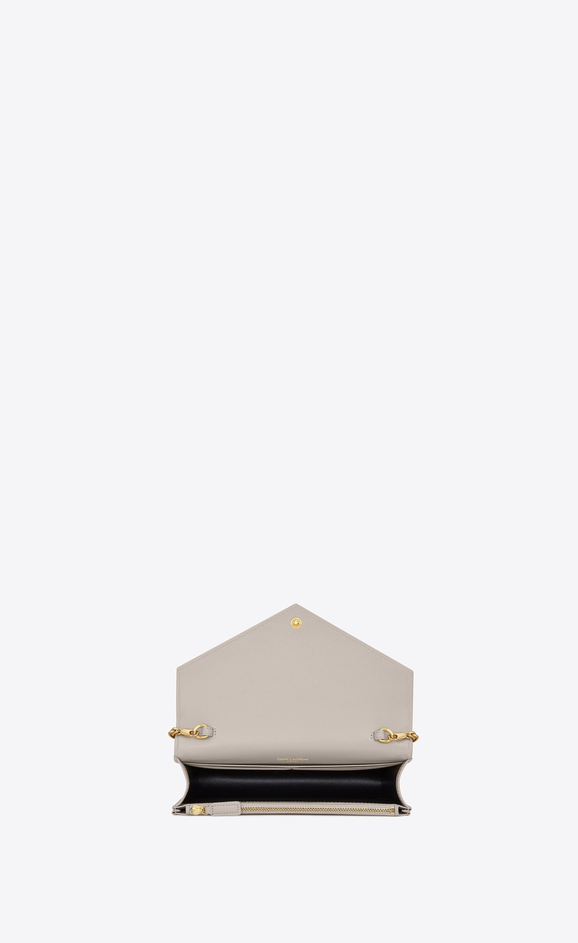 envelope chain wallet in grain de poudre embossed leather